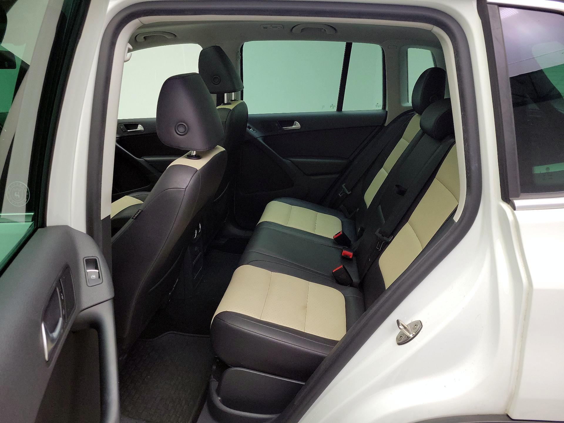 Thumbnail: 2017 Volkswagen Tiguan - 20