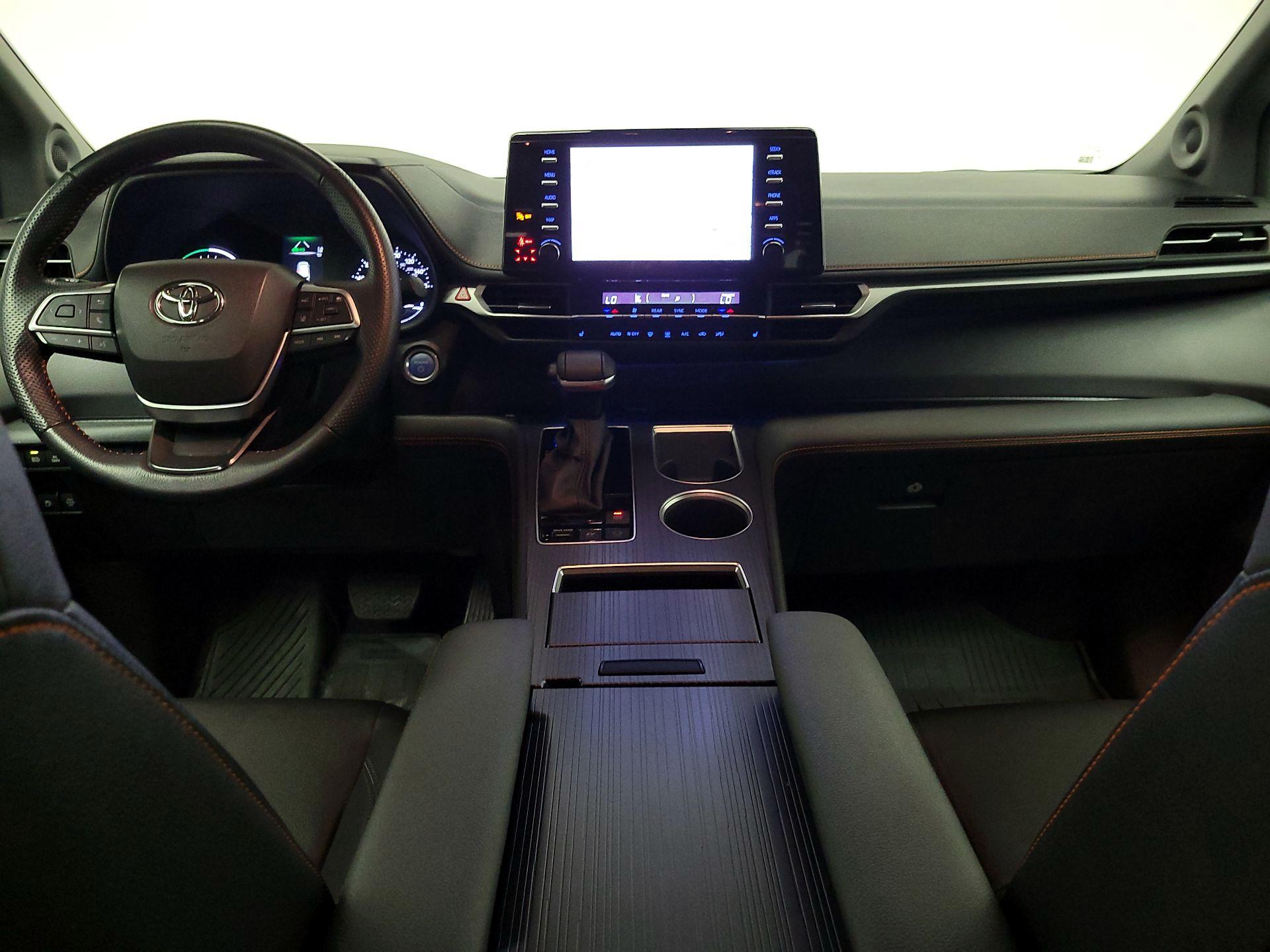 Thumbnail: 2024 Toyota Sienna - 9