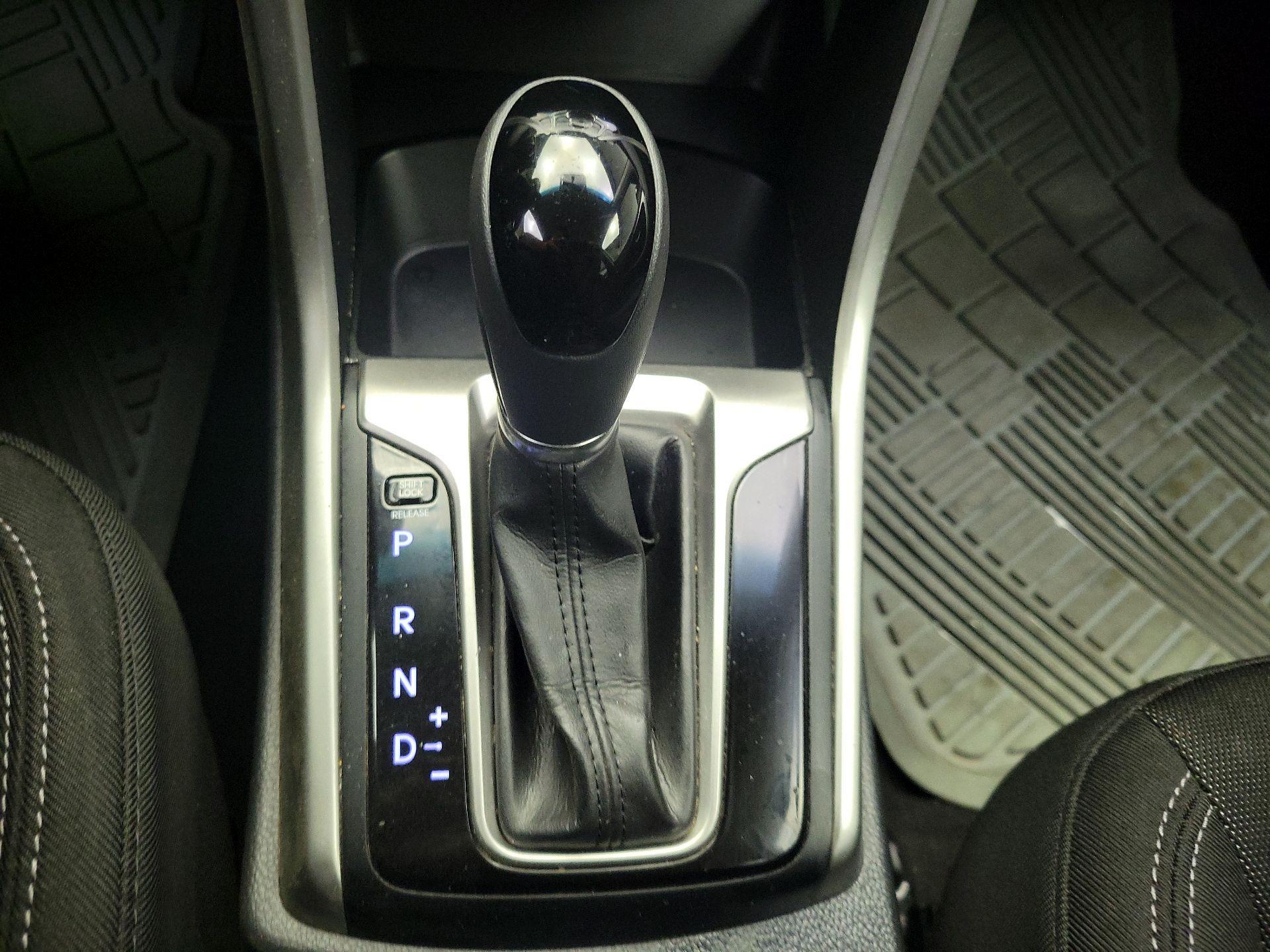 Thumbnail: 2014 Hyundai Elantra - 16