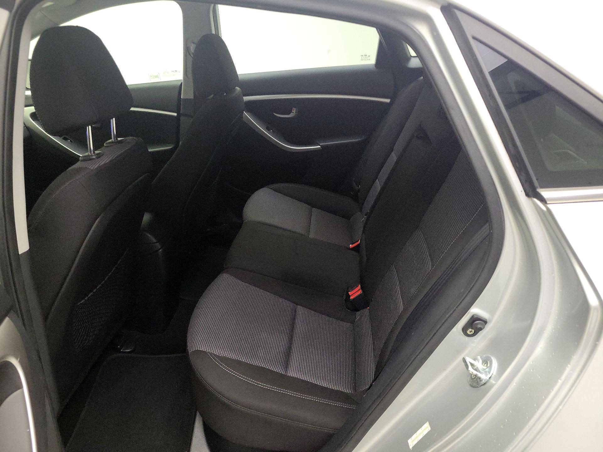 Thumbnail: 2014 Hyundai Elantra - 18