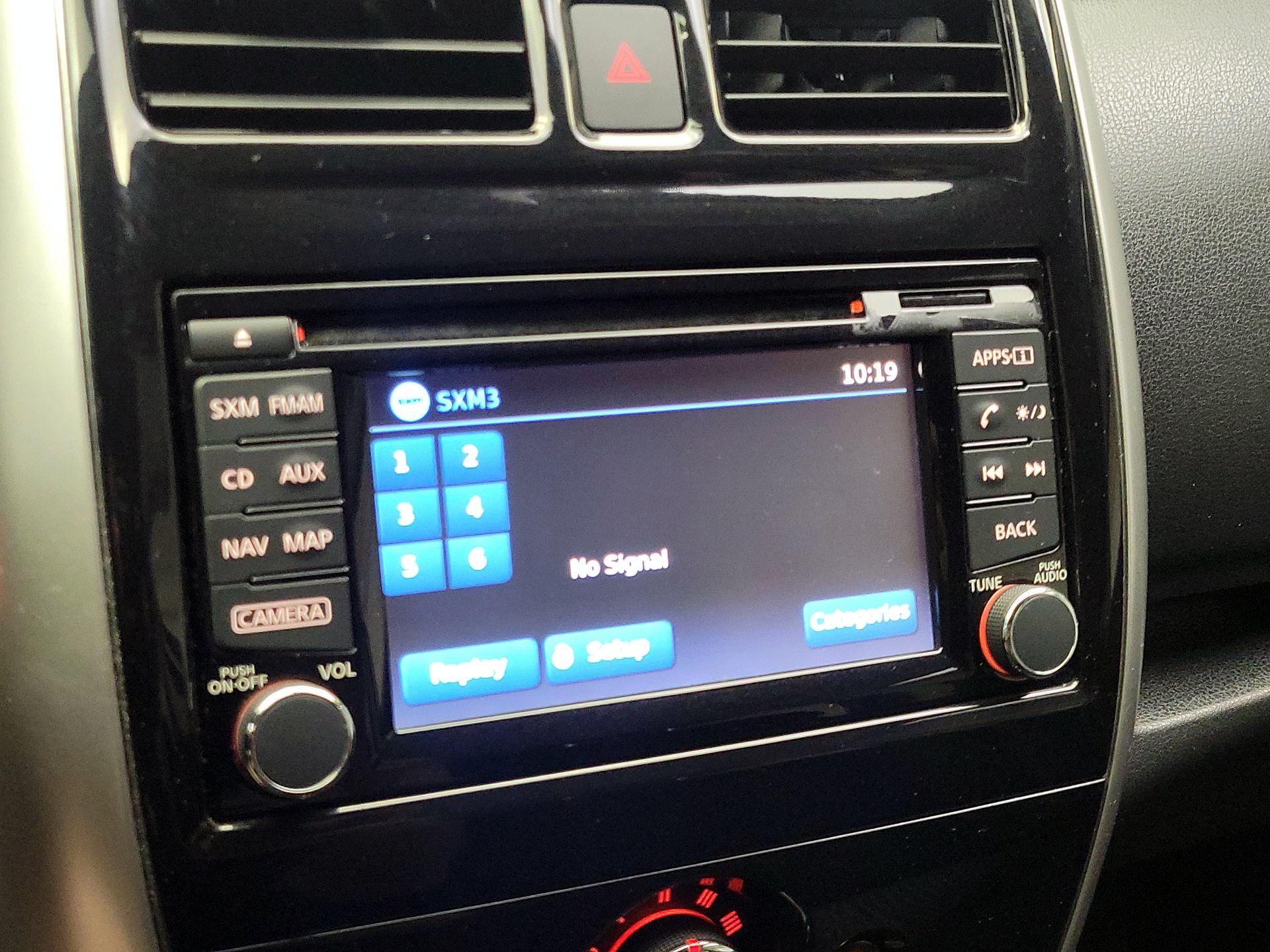 Thumbnail: 2017 Nissan Versa Note - 16