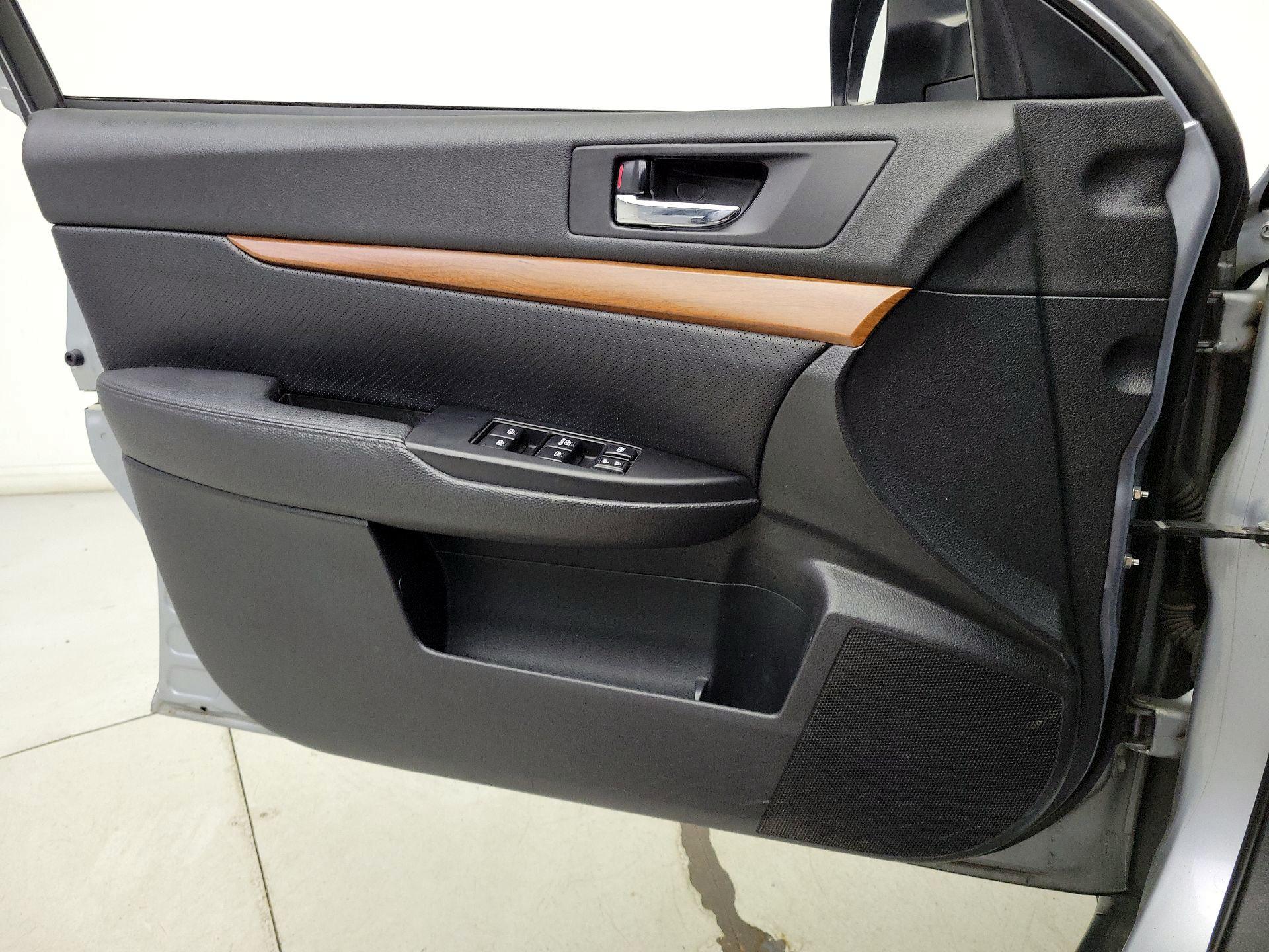 Thumbnail: 2014 Subaru Outback - 12
