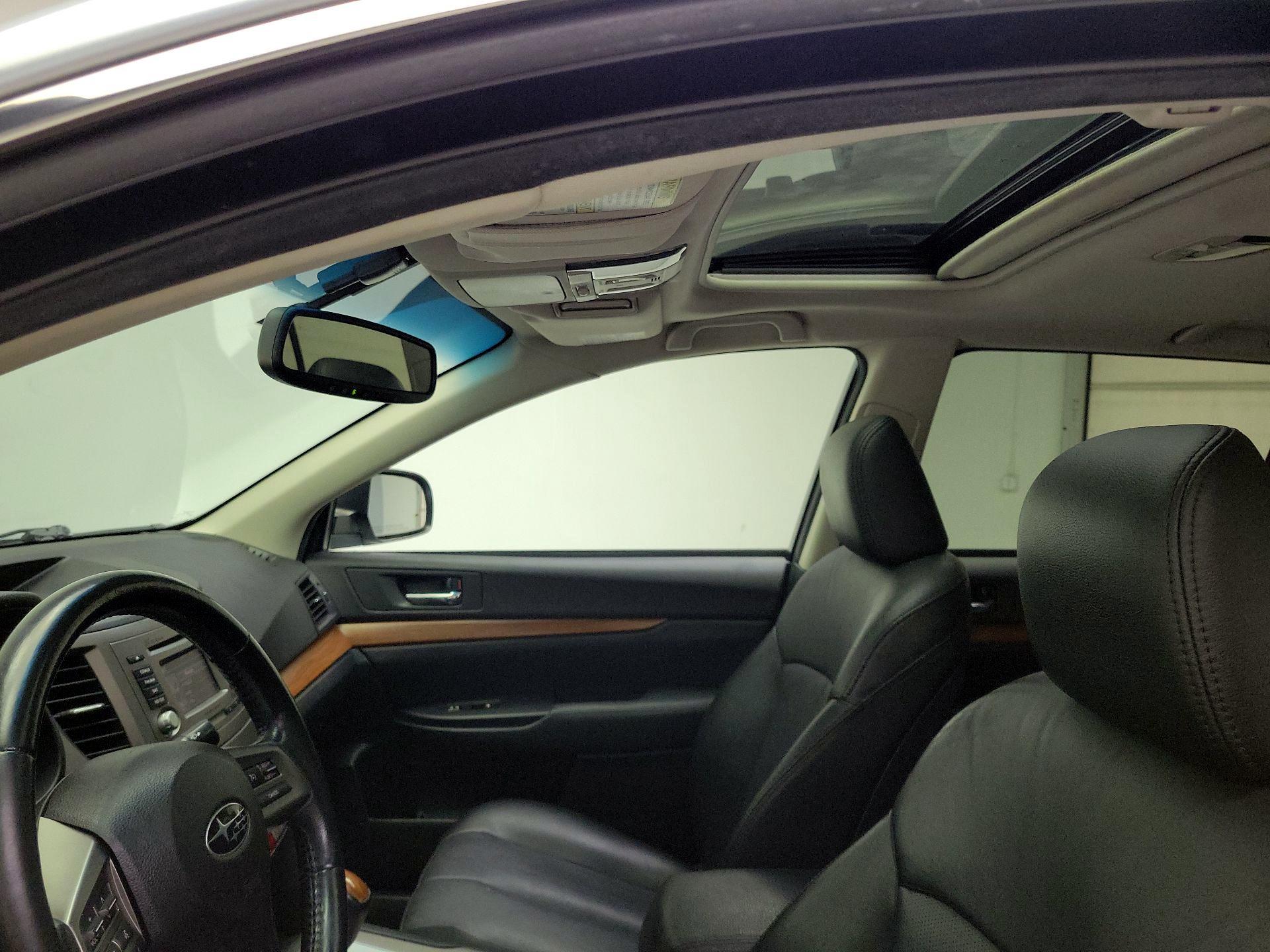 Thumbnail: 2014 Subaru Outback - 18