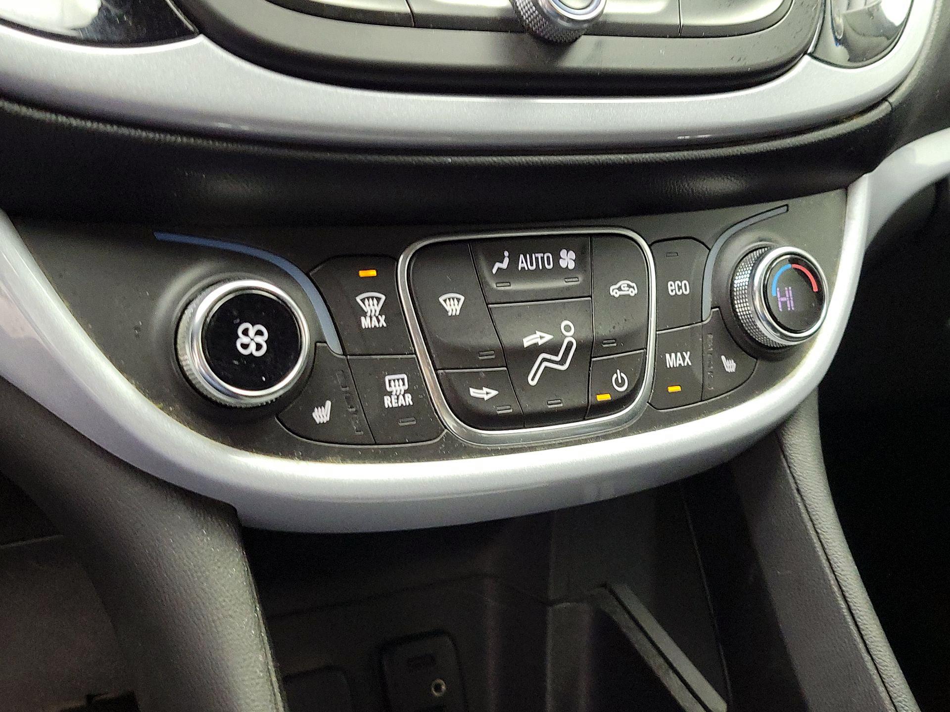 Thumbnail: 2017 Chevrolet Volt - 16