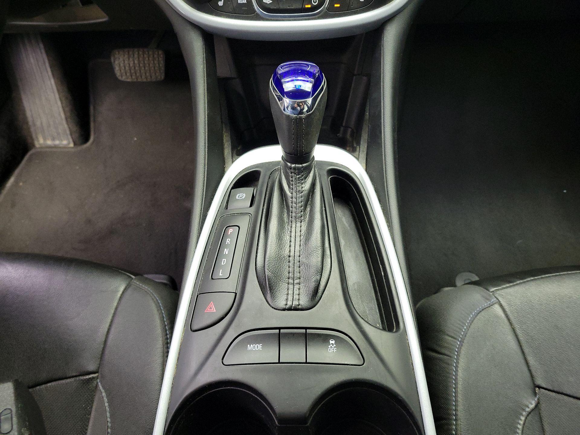 Thumbnail: 2017 Chevrolet Volt - 17