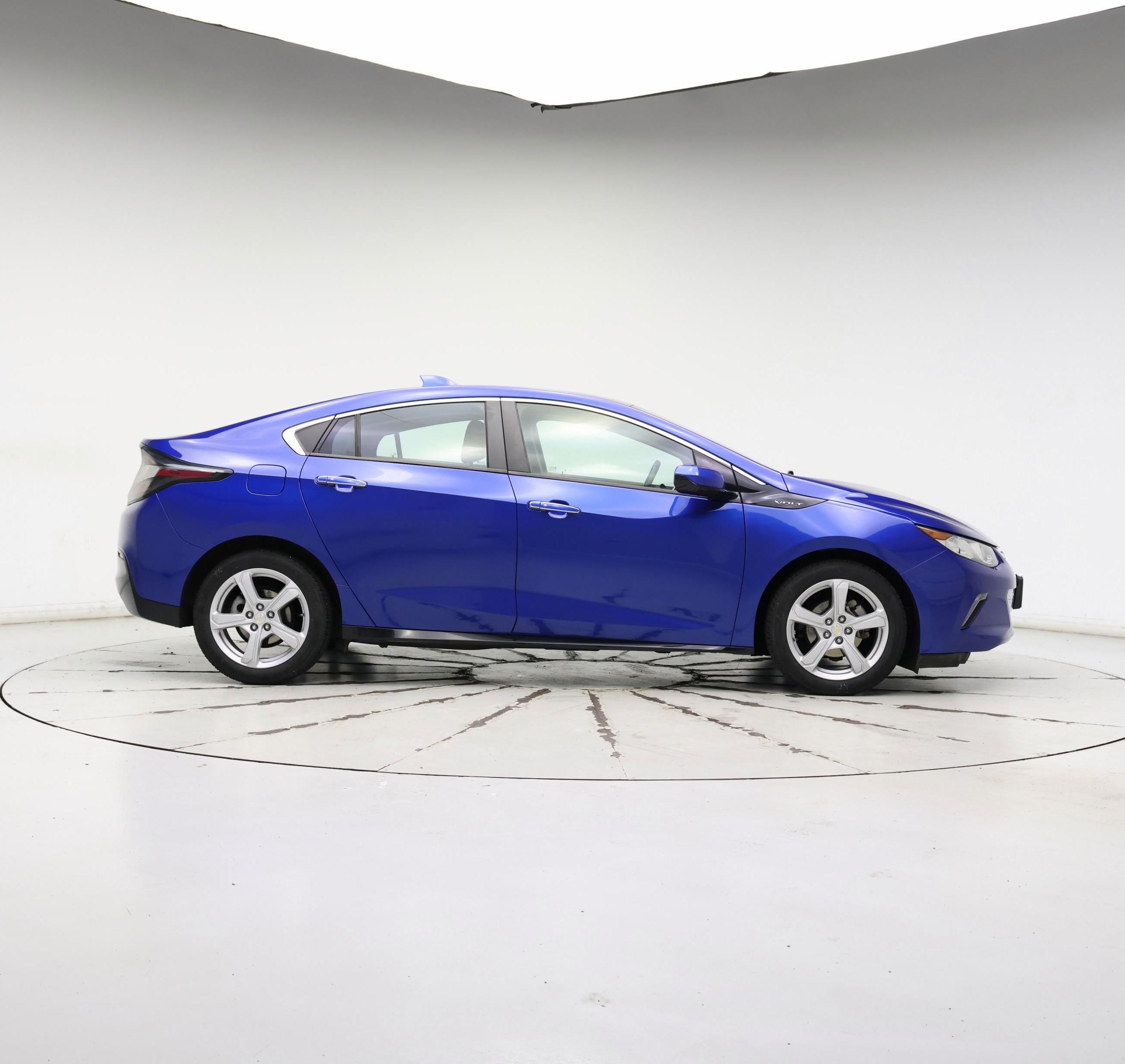 Thumbnail: 2017 Chevrolet Volt - 7