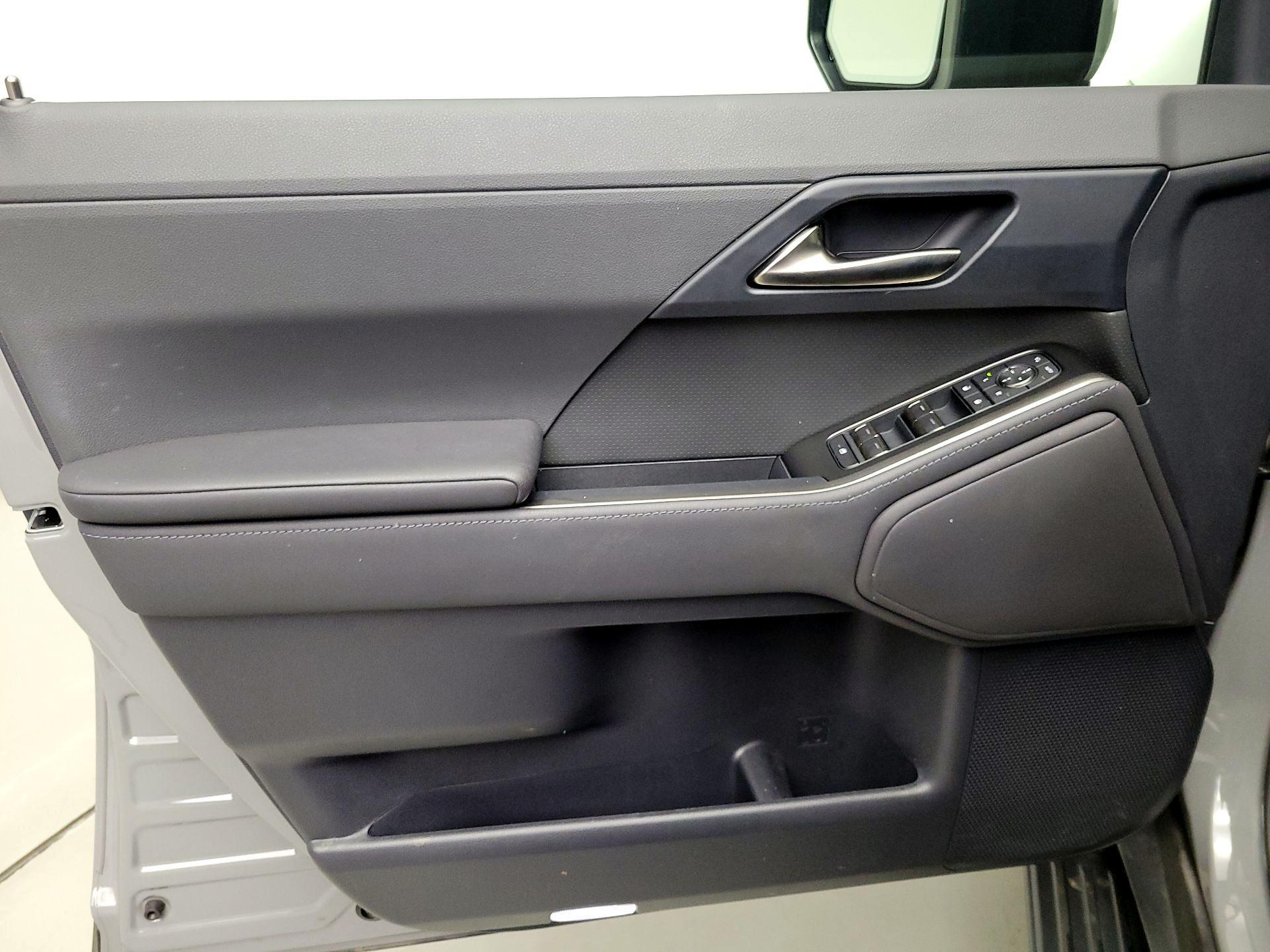 Thumbnail: 2024 Lexus GX - 12
