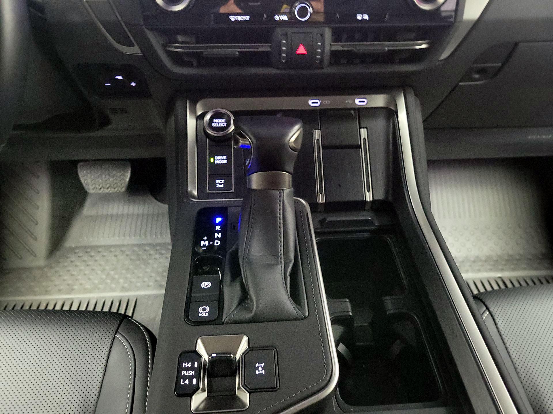 Thumbnail: 2024 Lexus GX - 17