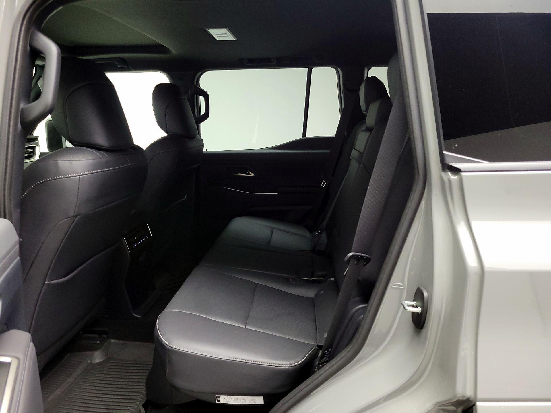 Thumbnail: 2024 Lexus GX - 20