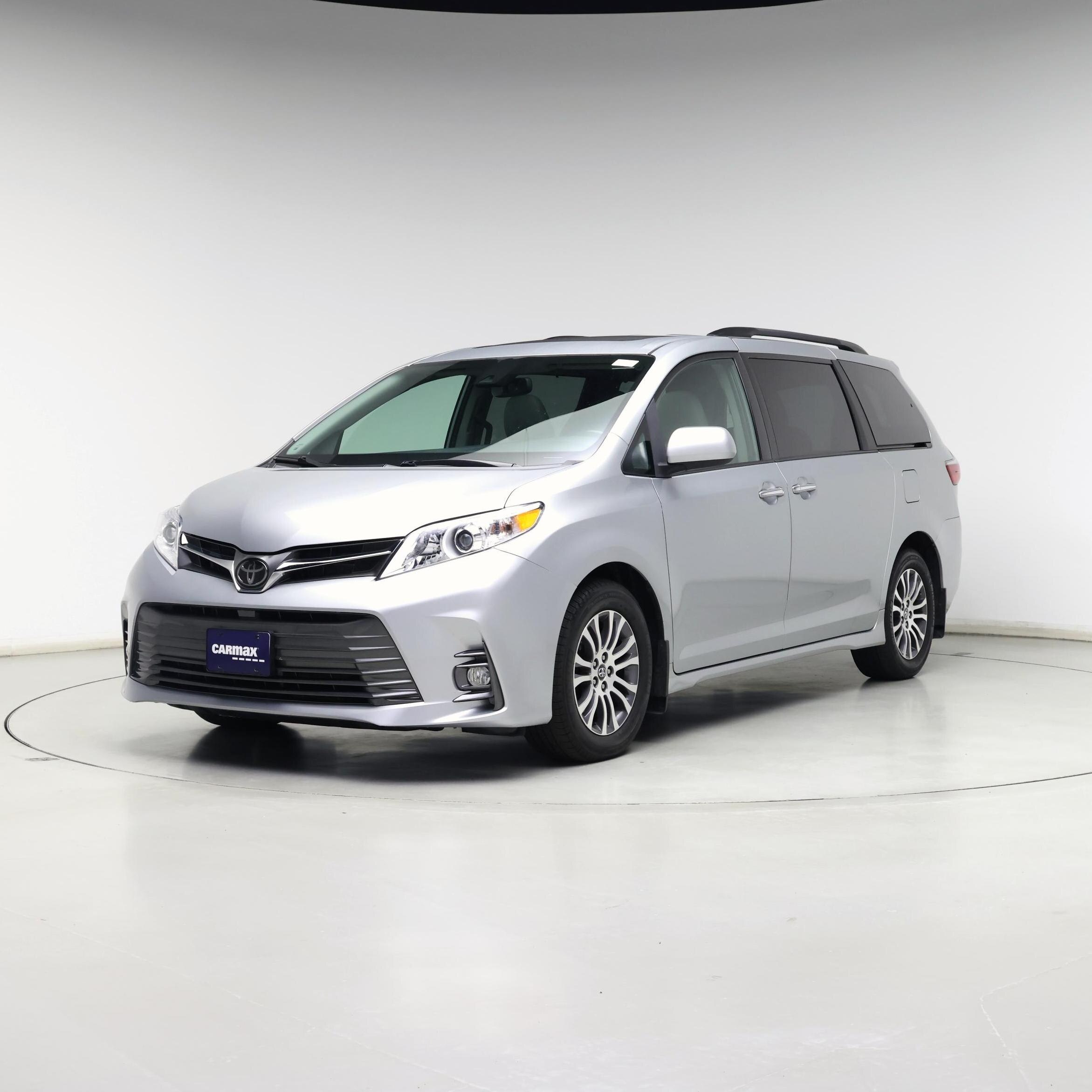 Thumbnail: 2020 Toyota Sienna - 4