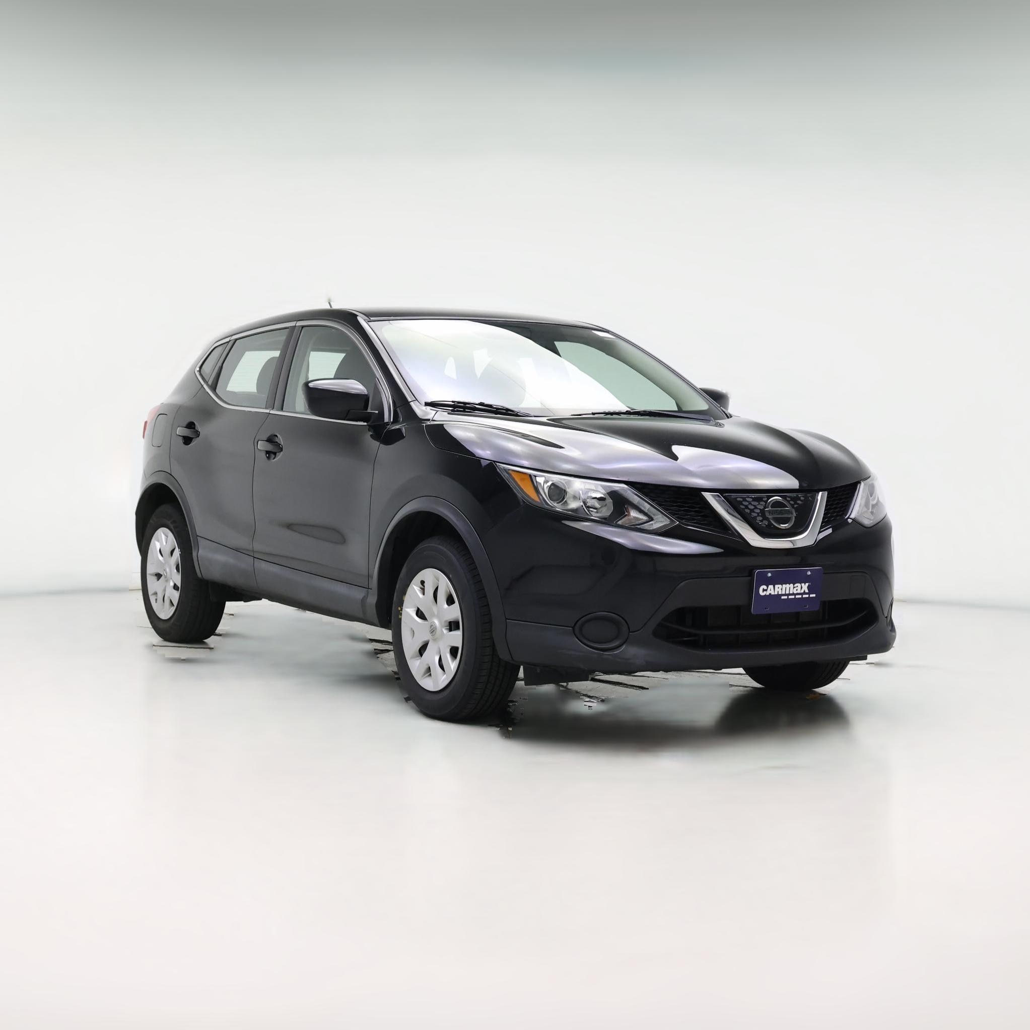 Thumbnail: 2018 Nissan Rogue Sport - 1