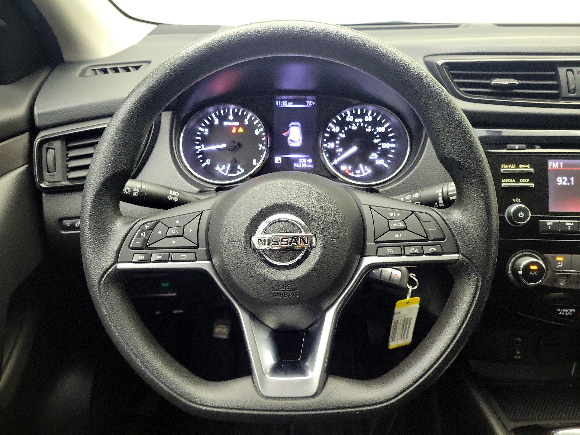 Thumbnail: 2018 Nissan Rogue Sport - 10