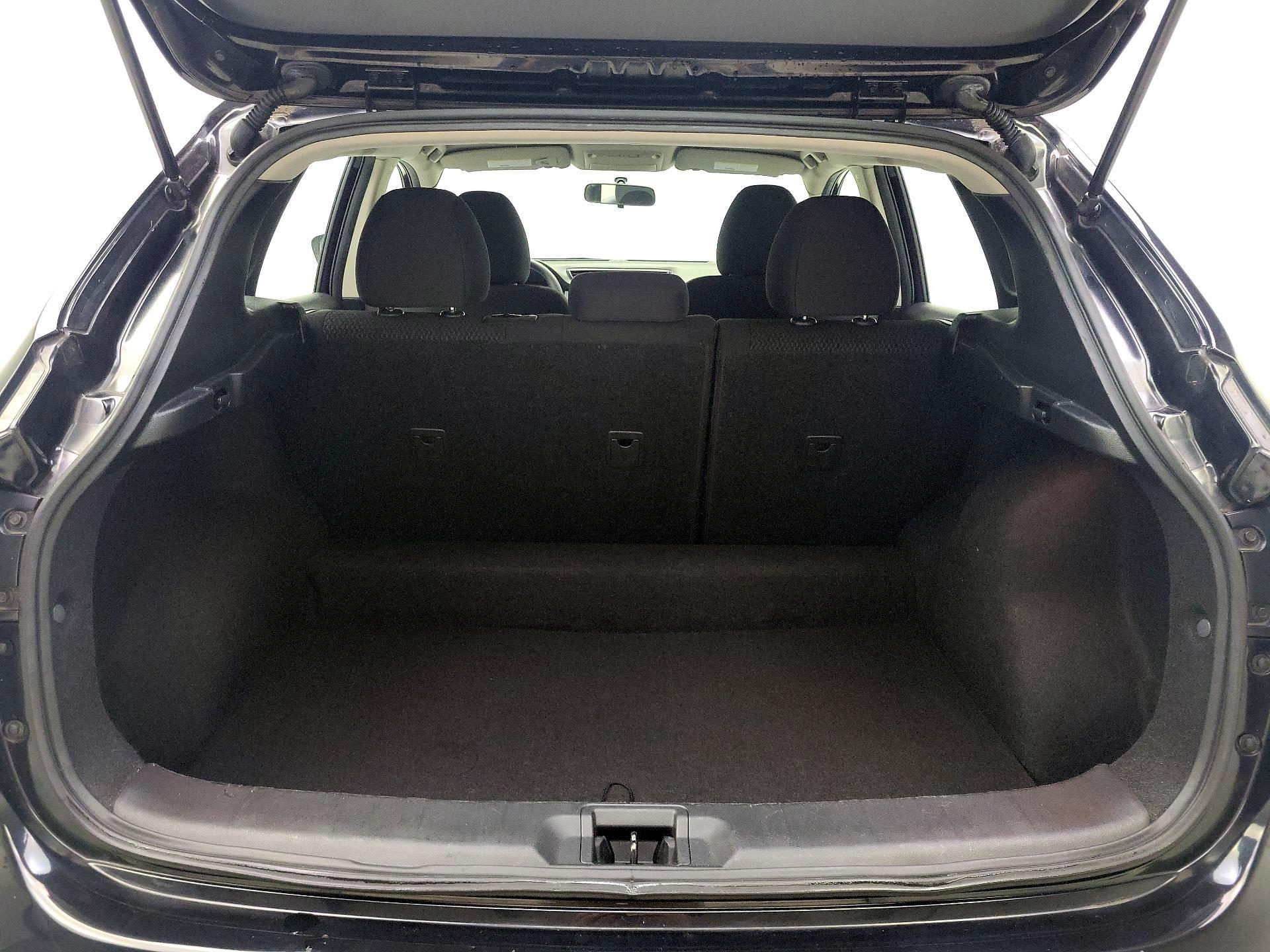 Thumbnail: 2018 Nissan Rogue Sport - 20