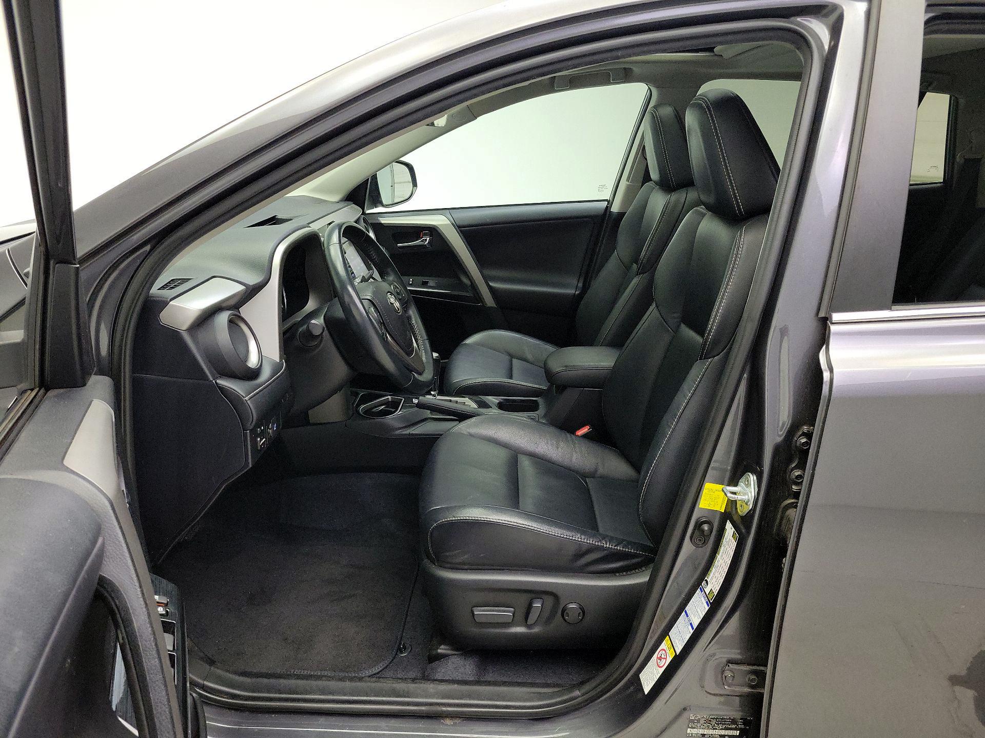 Thumbnail: 2017 Toyota RAV4 - 11