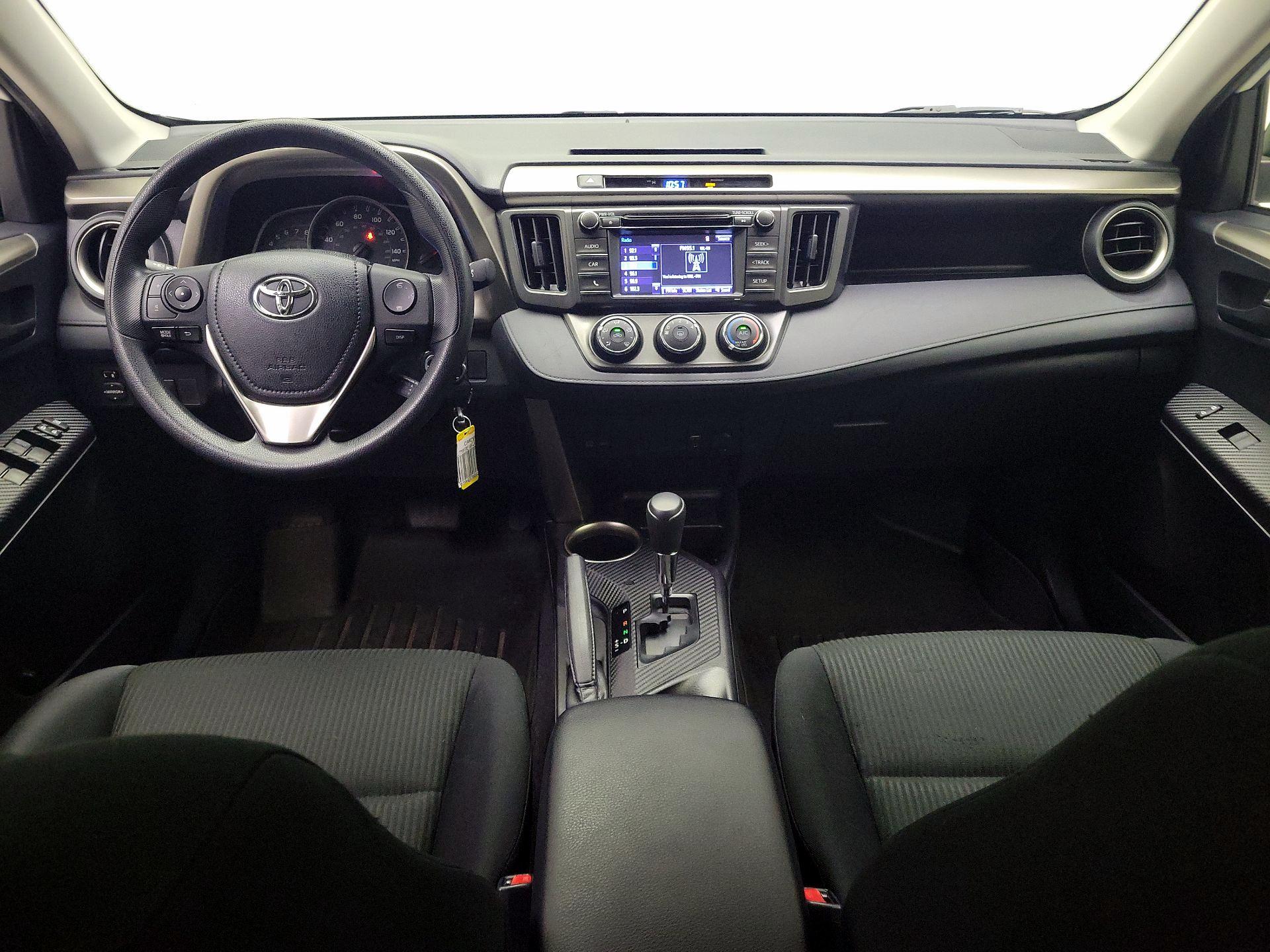 Thumbnail: 2015 Toyota RAV4 - 9