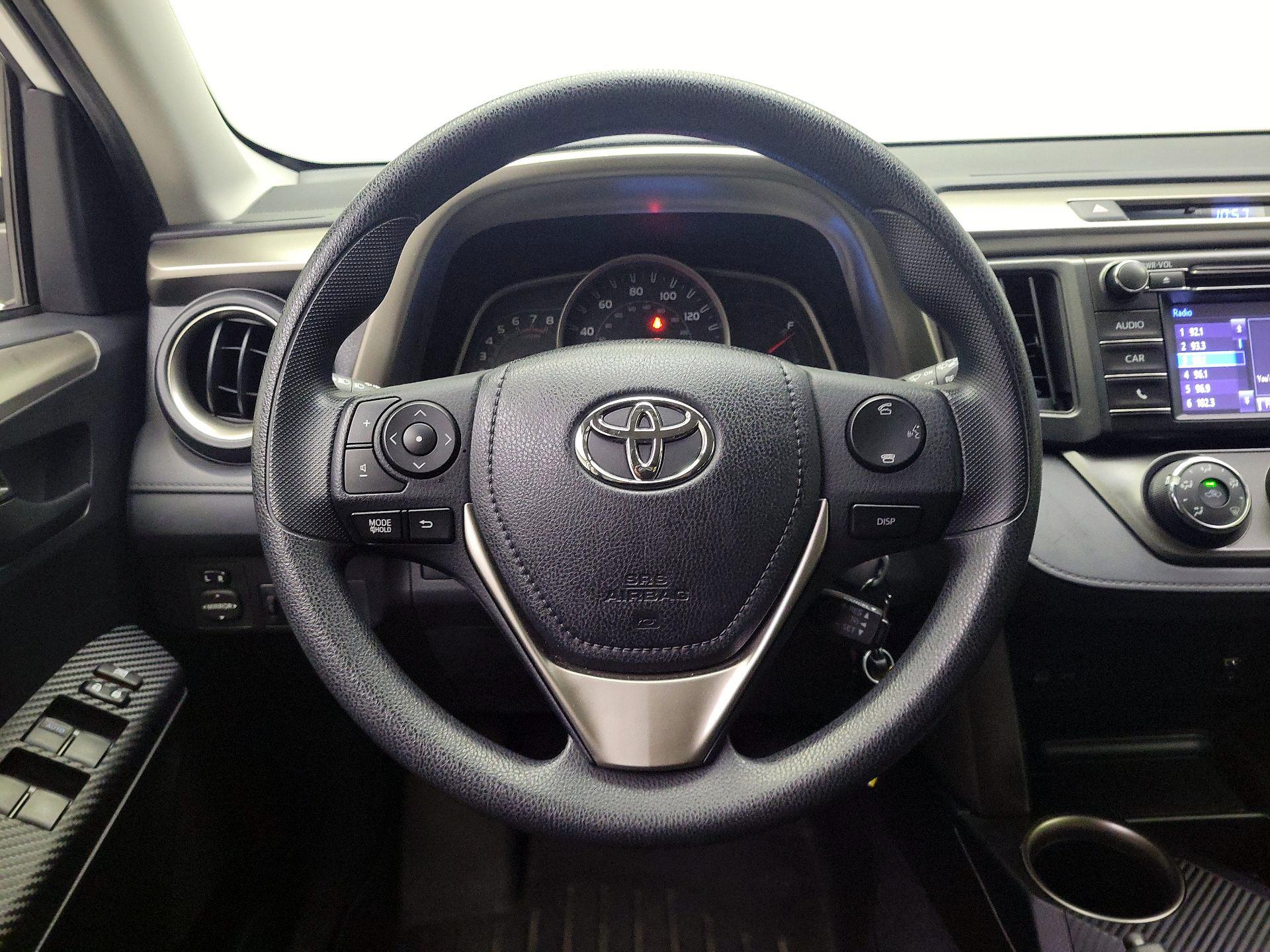 Thumbnail: 2015 Toyota RAV4 - 10