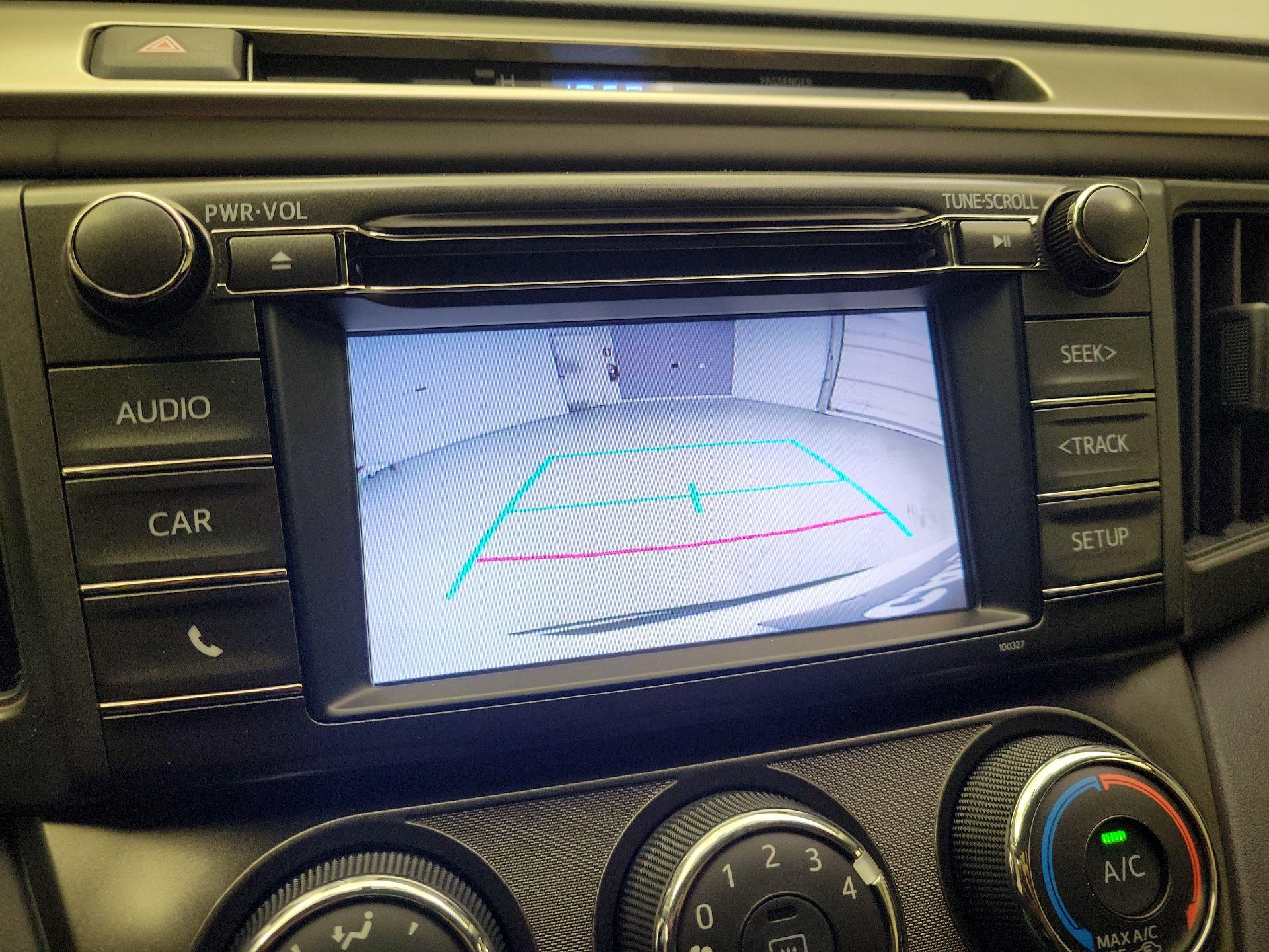 Thumbnail: 2015 Toyota RAV4 - 14