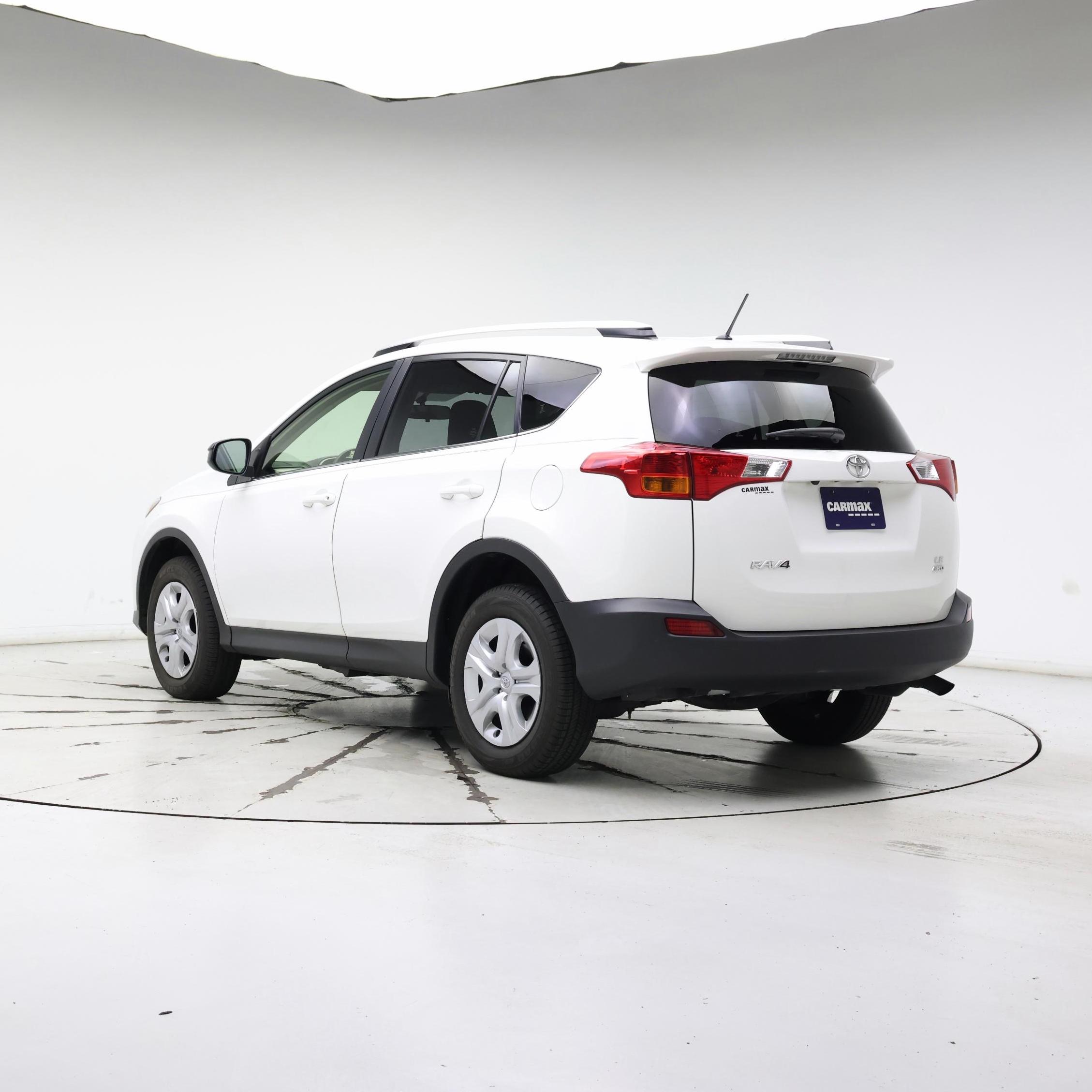 Thumbnail: 2015 Toyota RAV4 - 2
