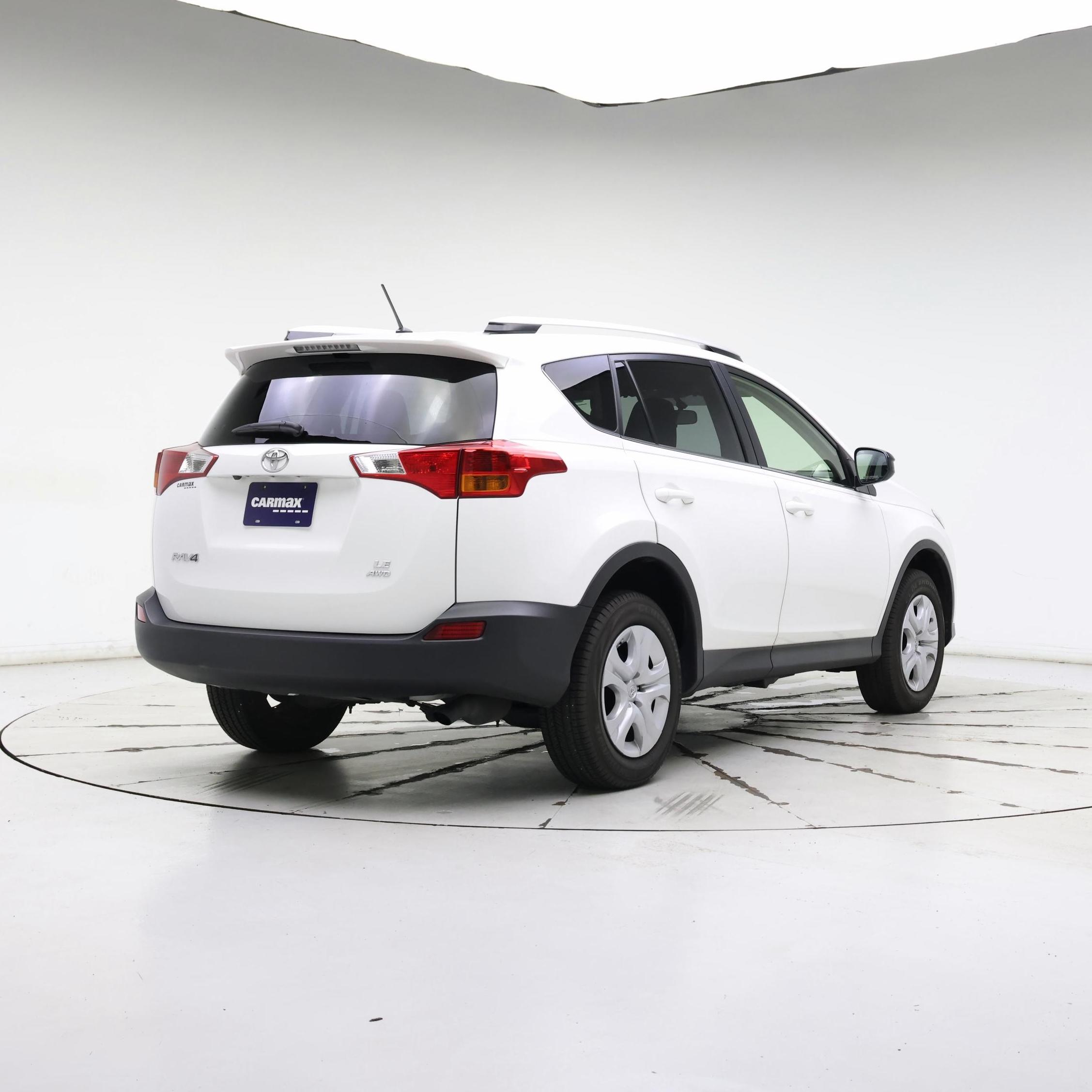 Thumbnail: 2015 Toyota RAV4 - 8