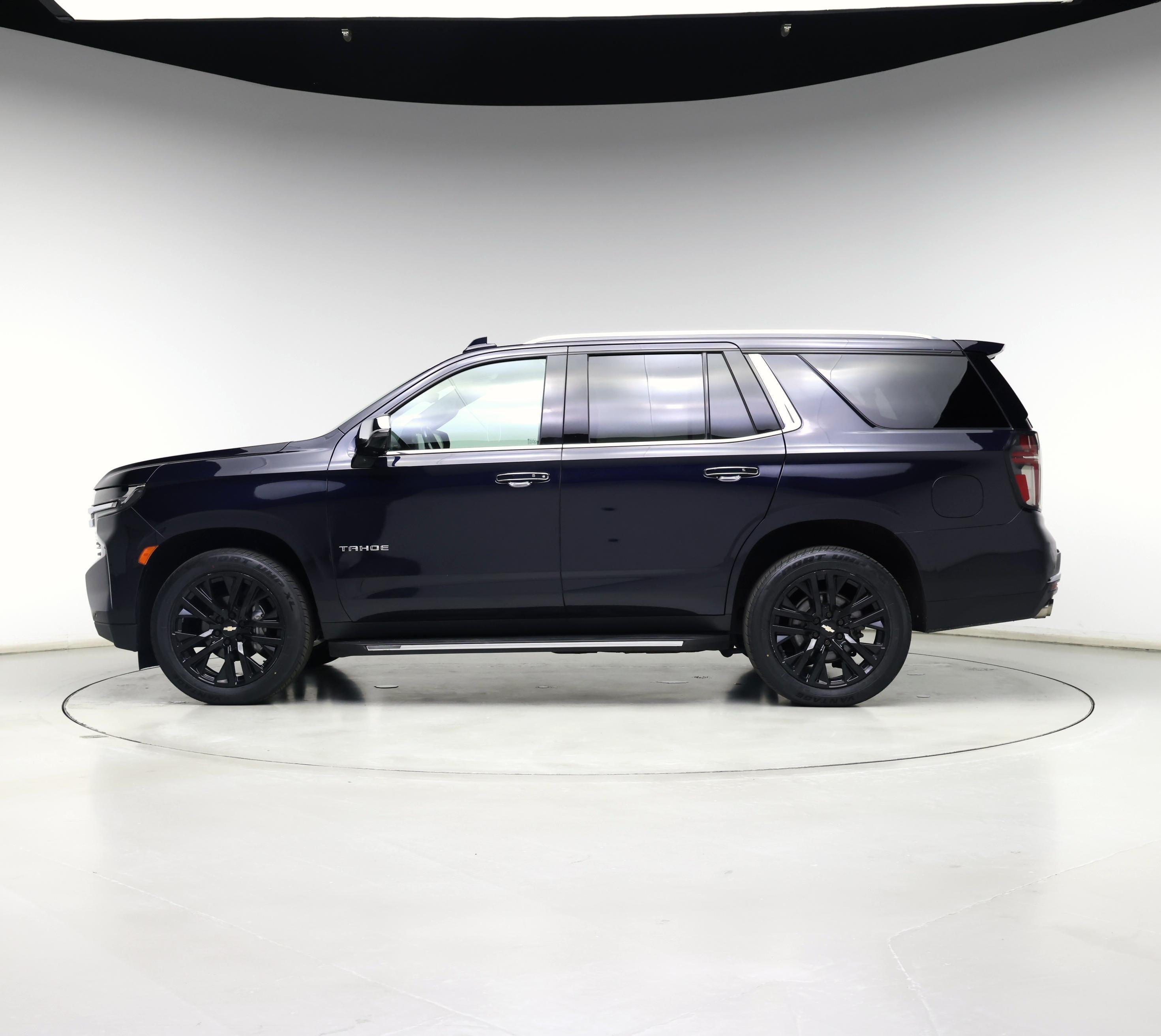 Thumbnail: 2021 Chevrolet Tahoe - 3