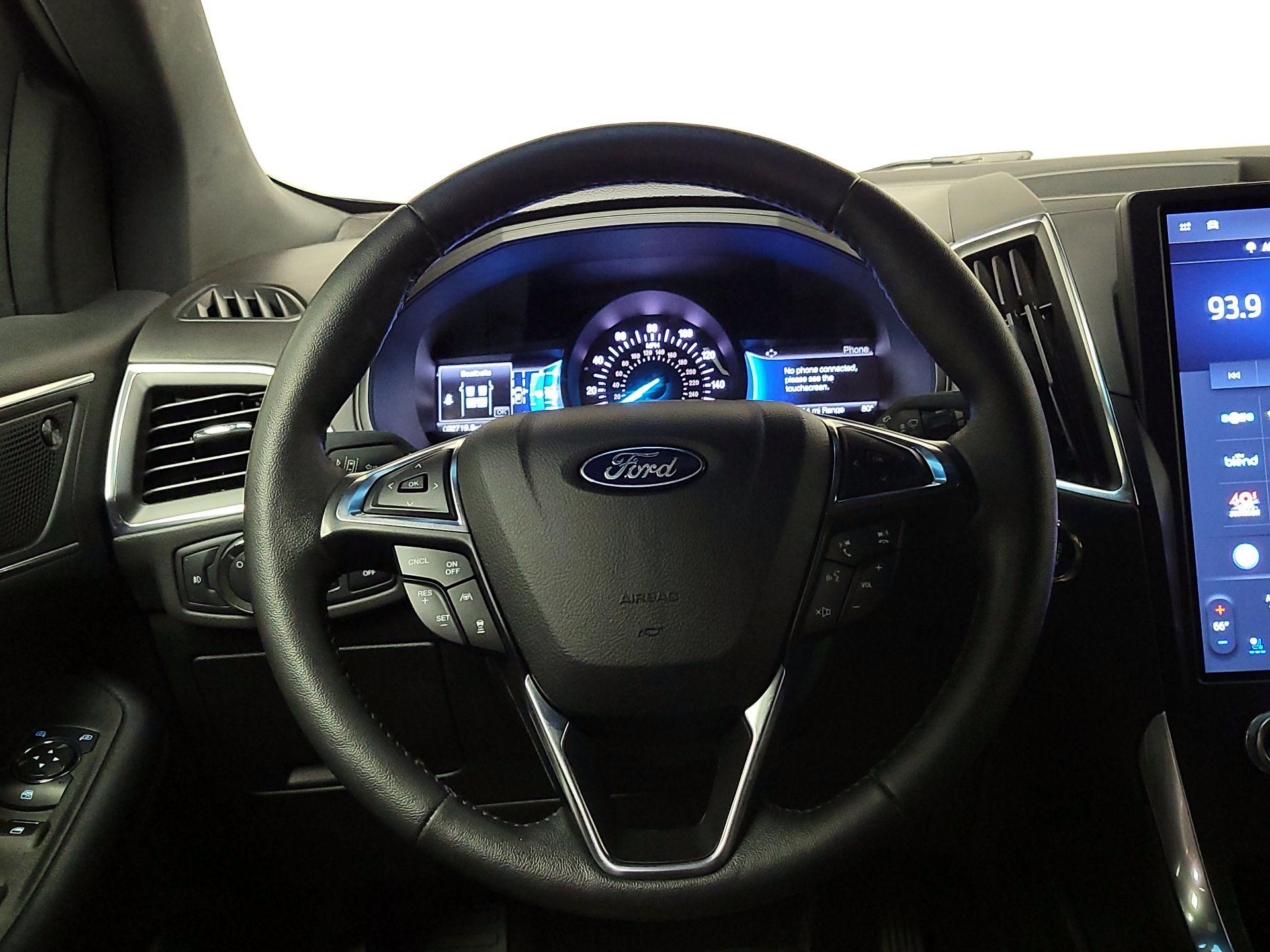Thumbnail: 2022 Ford Edge - 10