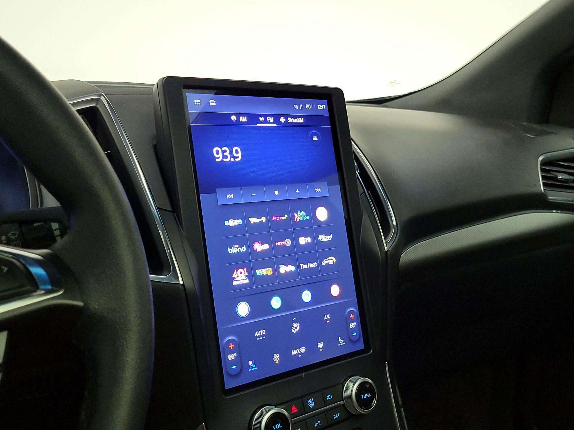Thumbnail: 2022 Ford Edge - 16