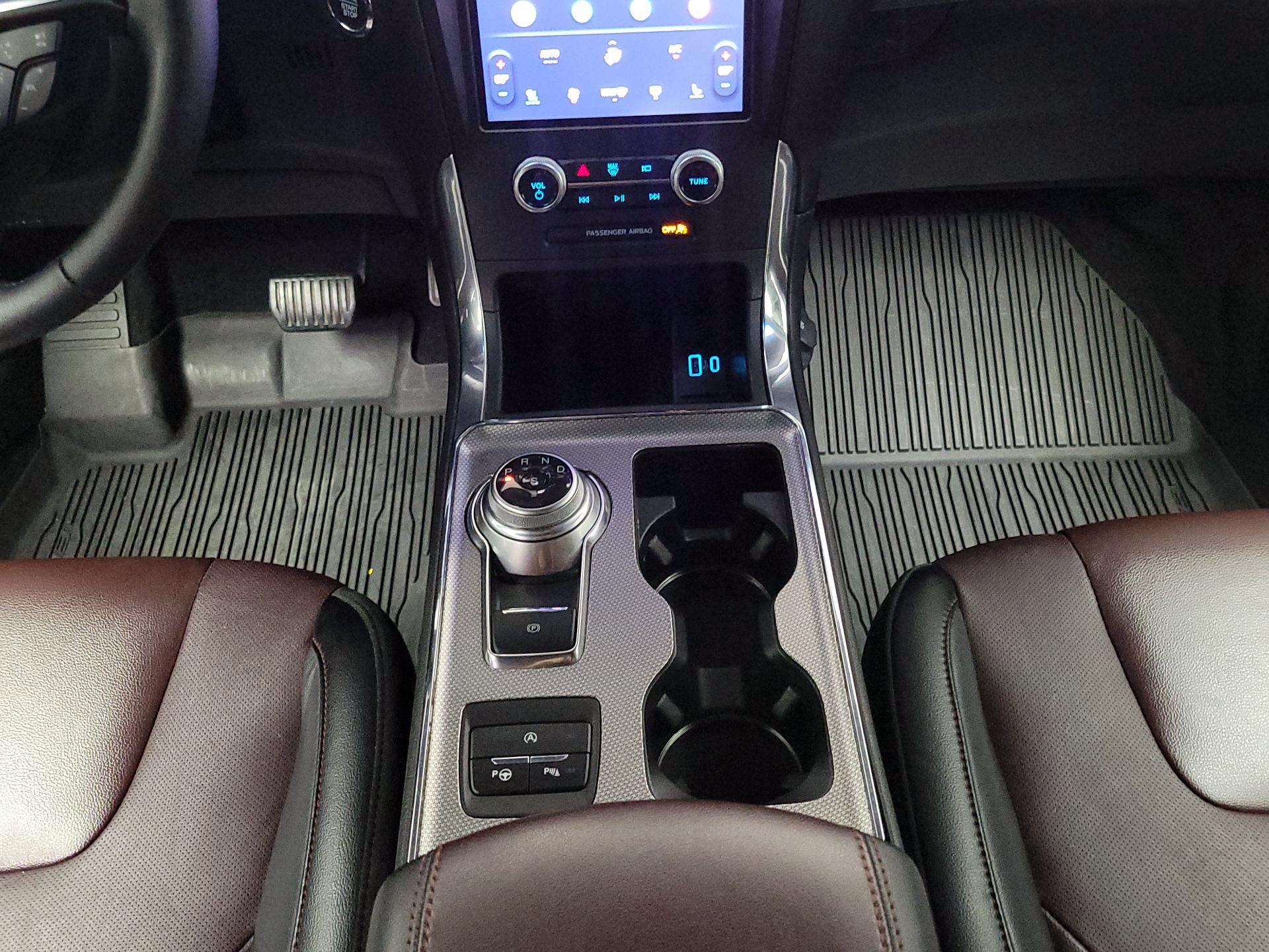 Thumbnail: 2022 Ford Edge - 18