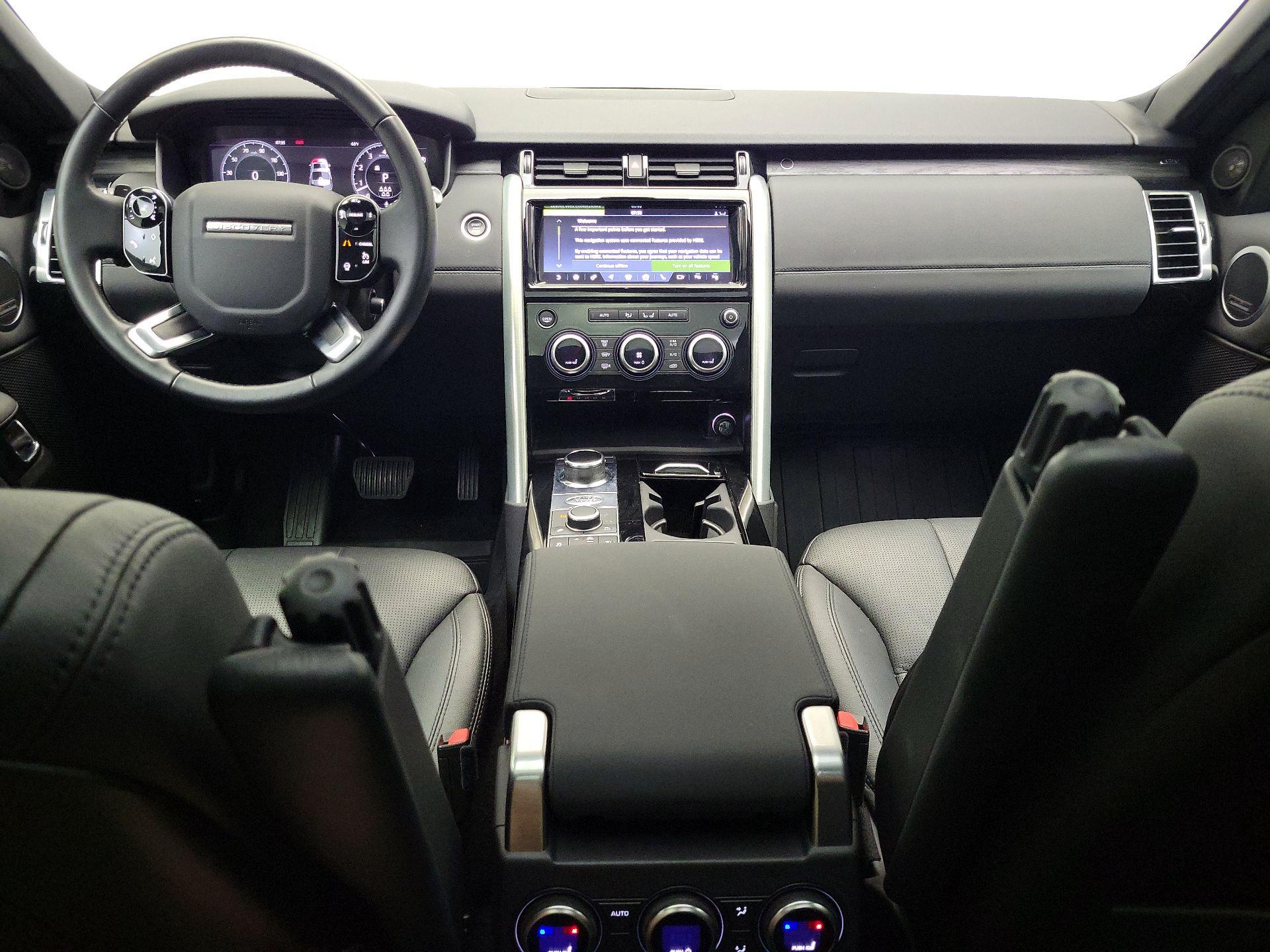 Thumbnail: 2019 Land Rover Discovery - 9