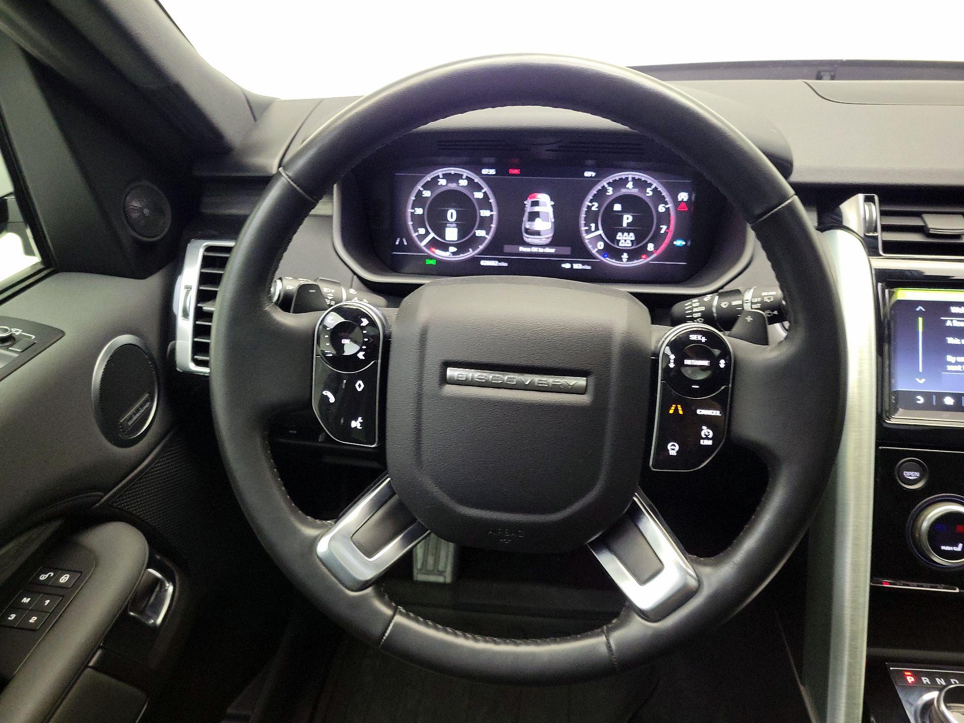 Thumbnail: 2019 Land Rover Discovery - 10