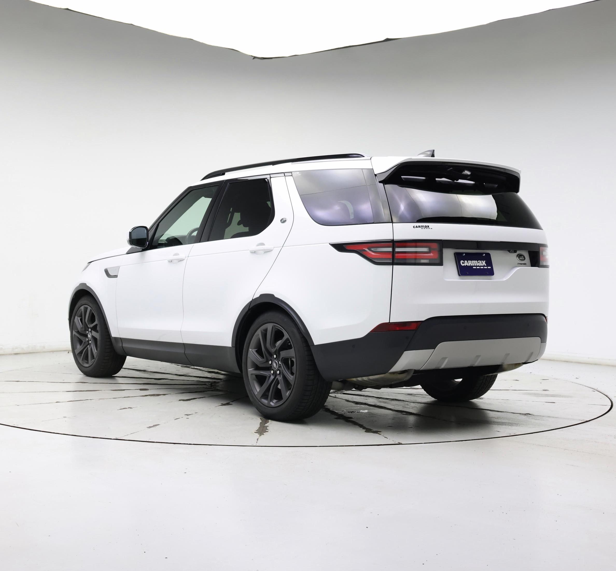Thumbnail: 2019 Land Rover Discovery - 2