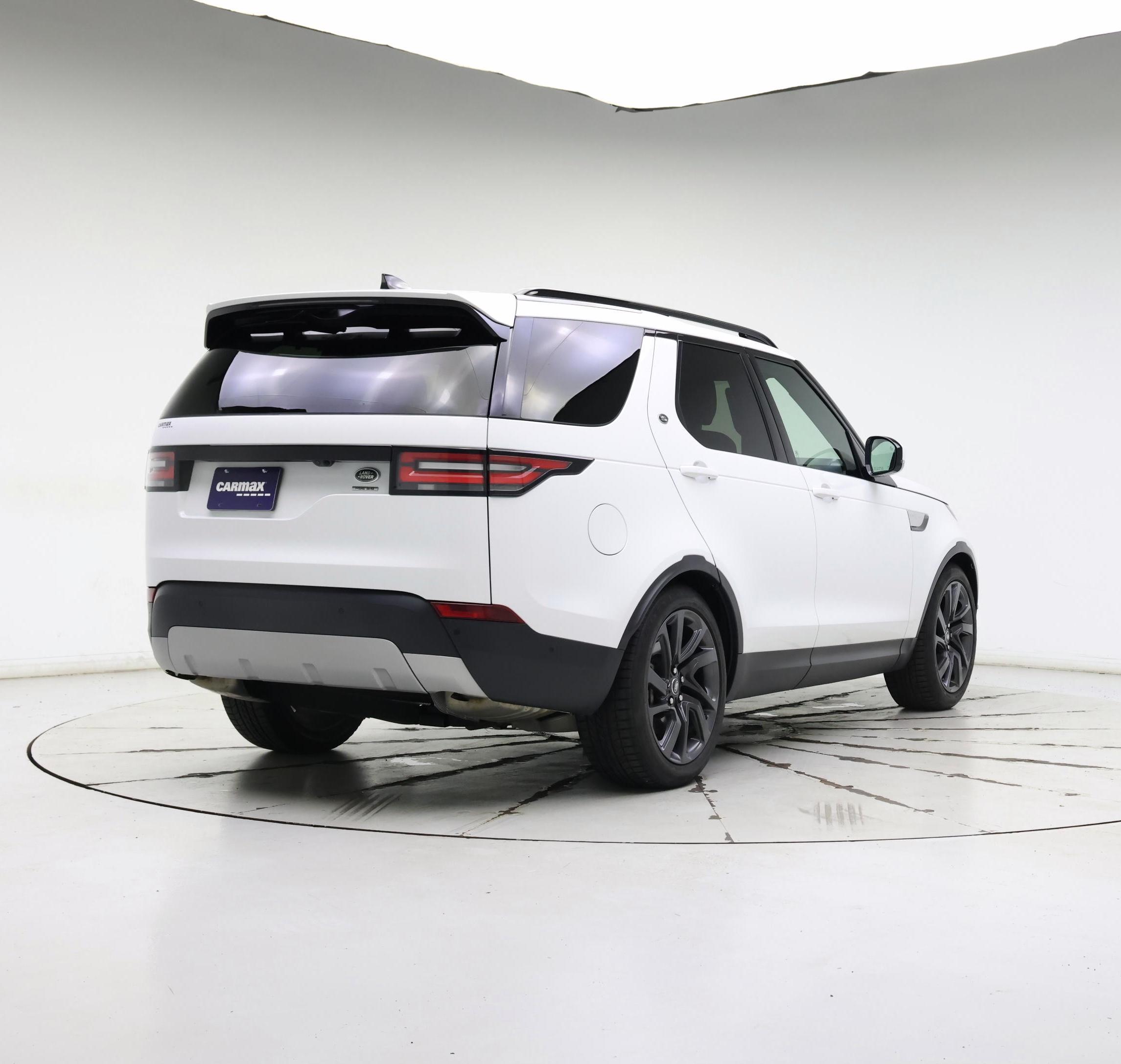 Thumbnail: 2019 Land Rover Discovery - 8
