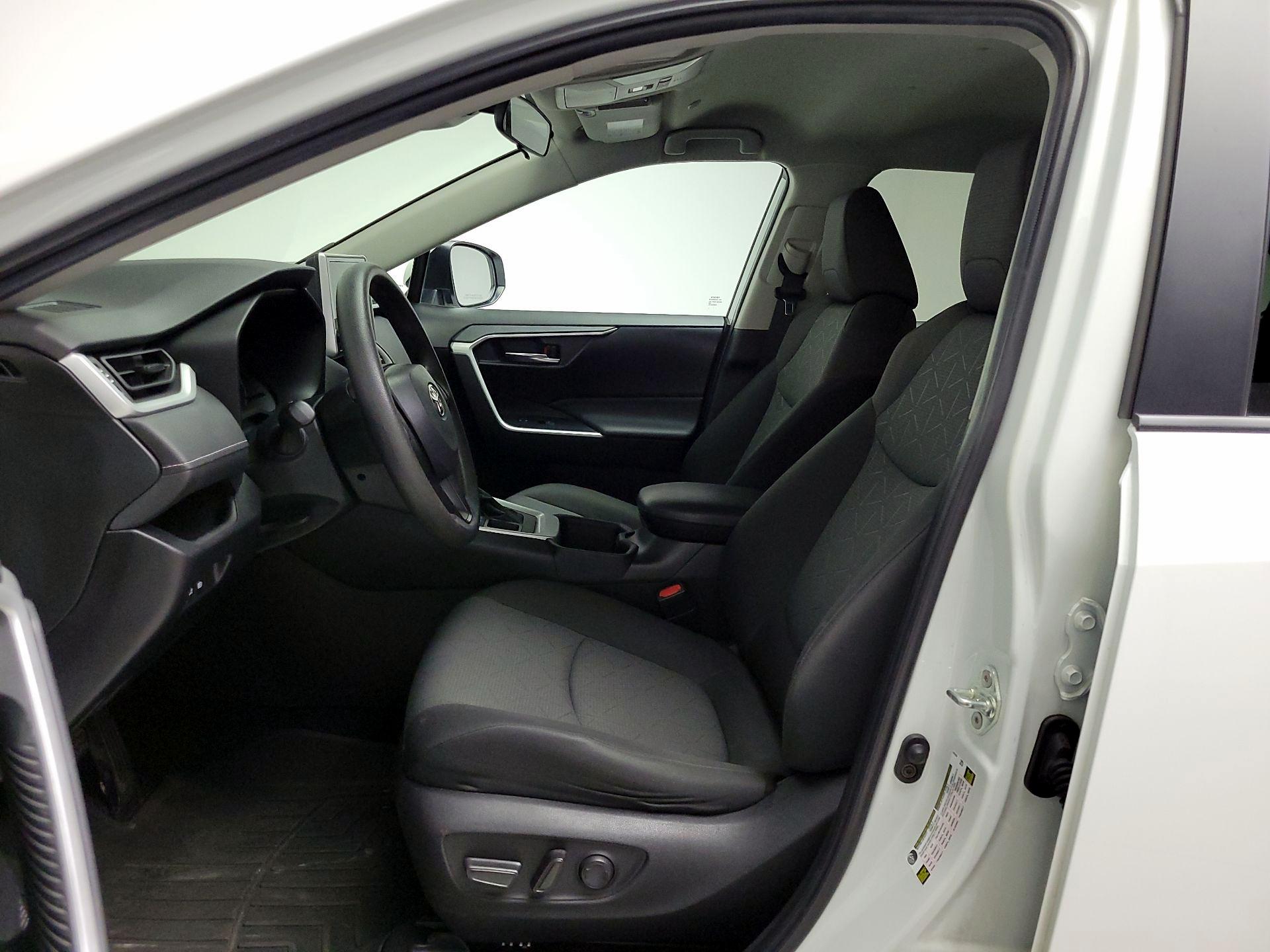 Thumbnail: 2023 Toyota RAV4 - 11