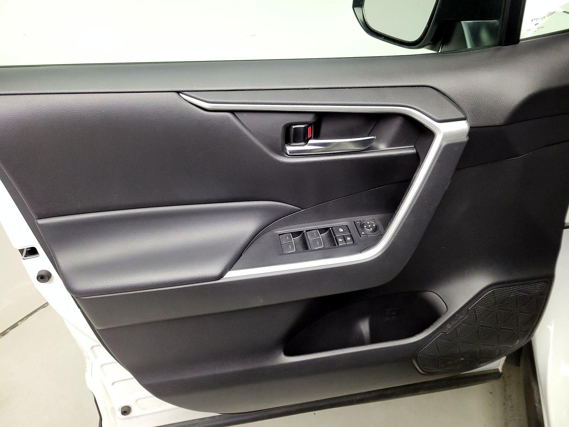 Thumbnail: 2023 Toyota RAV4 - 12
