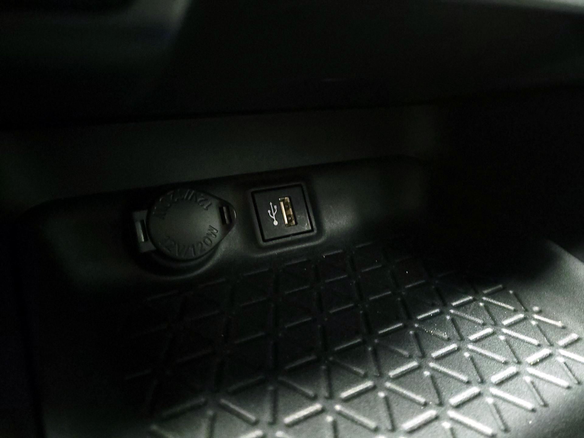 Thumbnail: 2023 Toyota RAV4 - 18