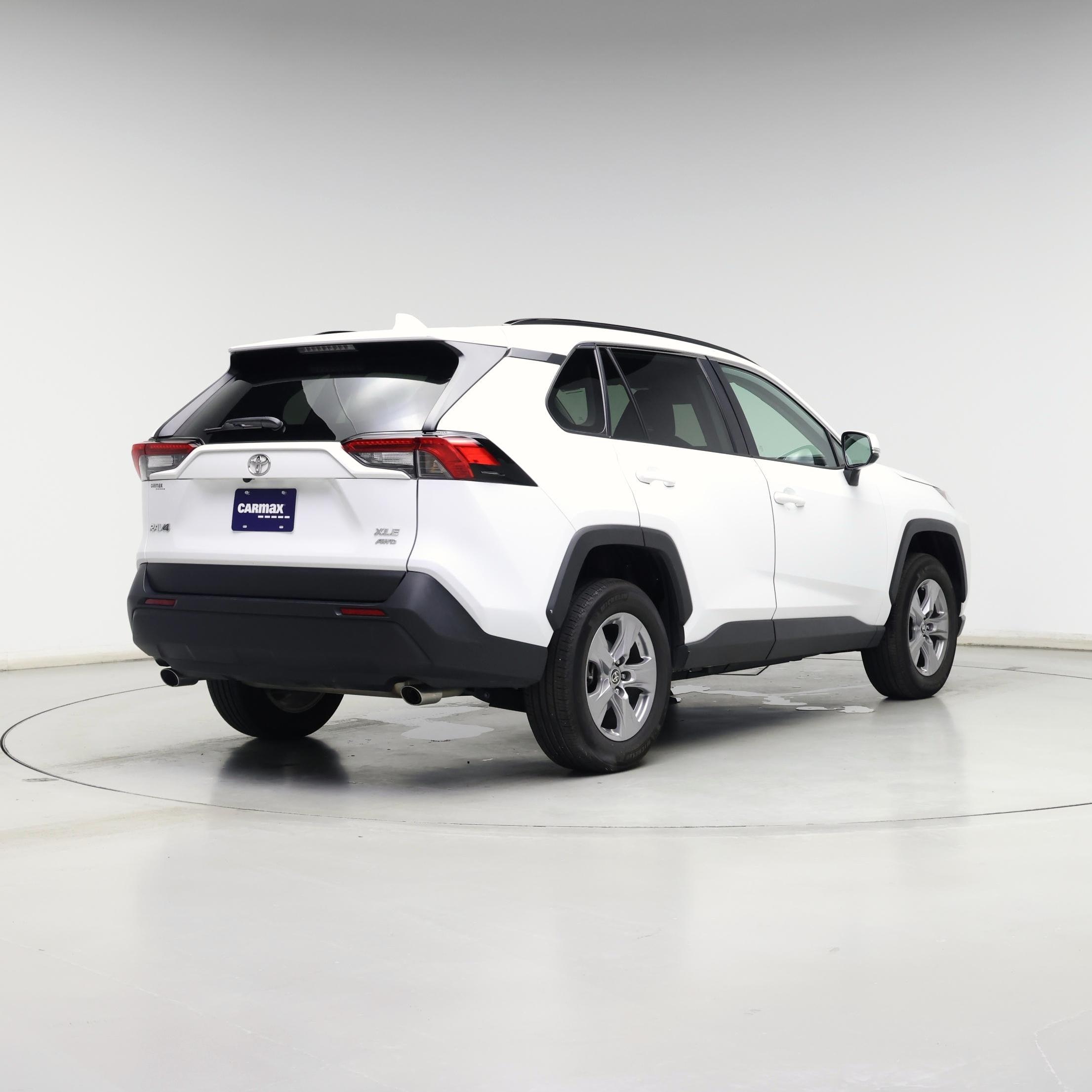 Thumbnail: 2023 Toyota RAV4 - 8