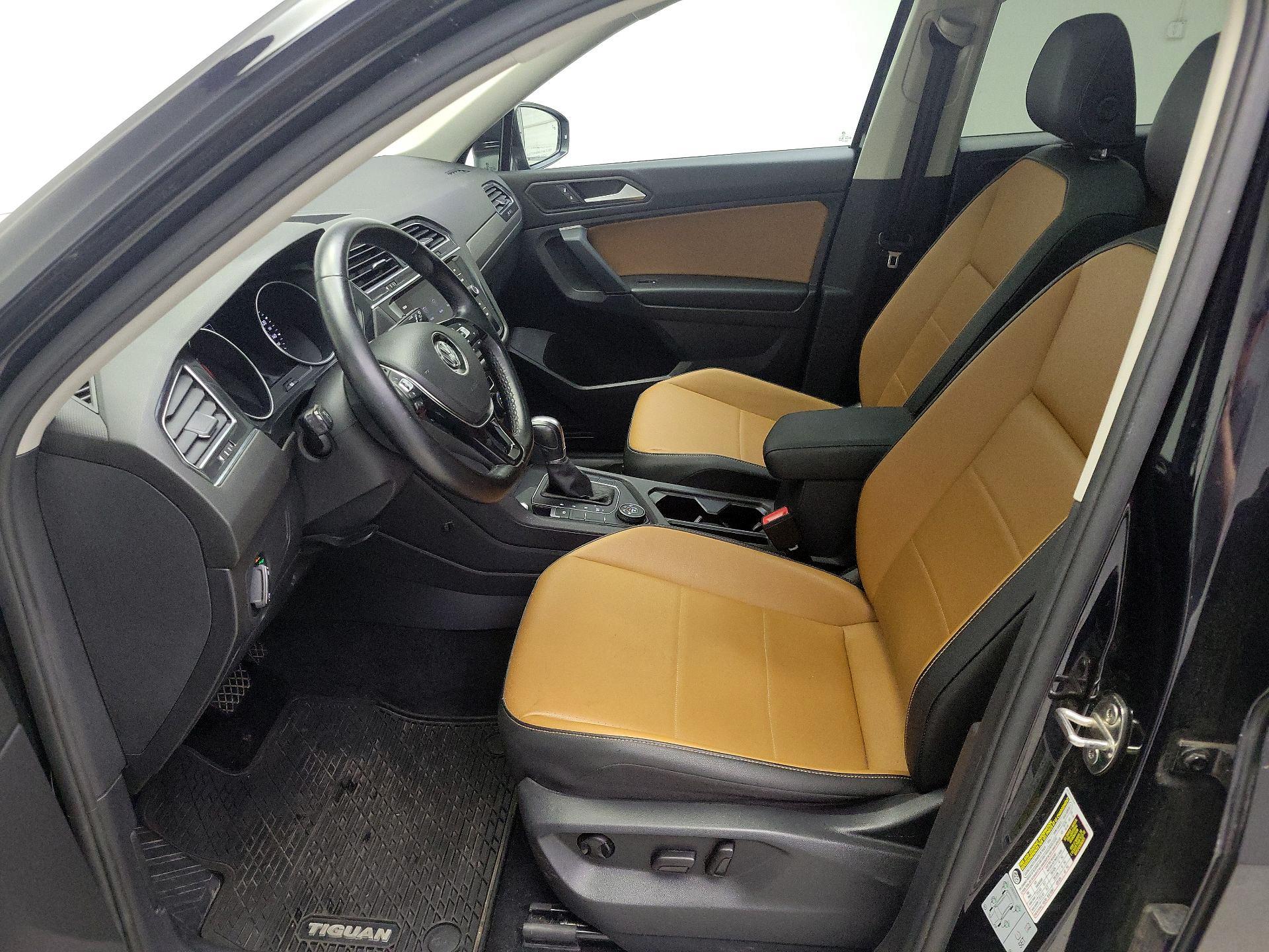 Thumbnail: 2019 Volkswagen Tiguan - 11