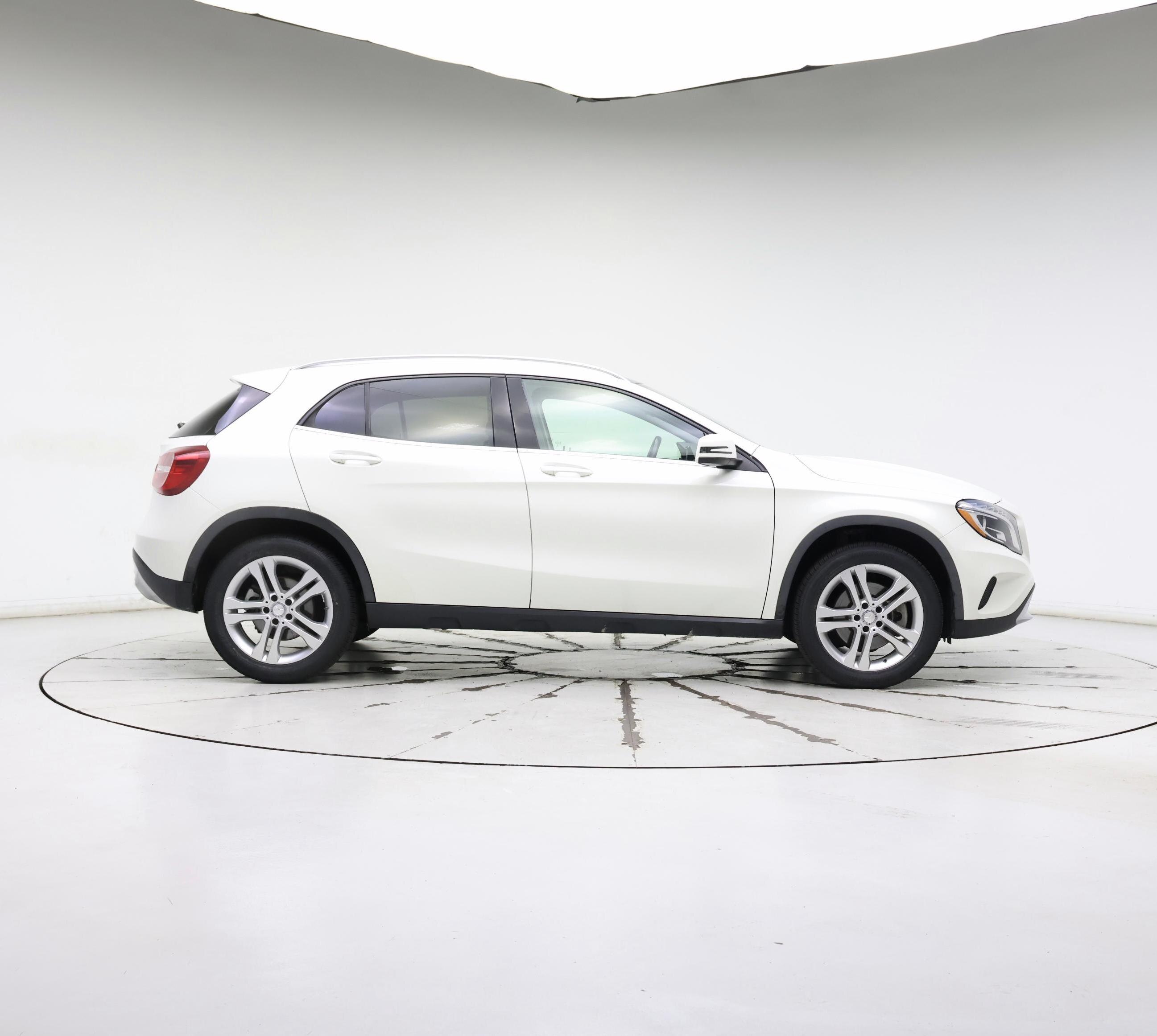 Thumbnail: 2015 Mercedes-Benz GLA - 7