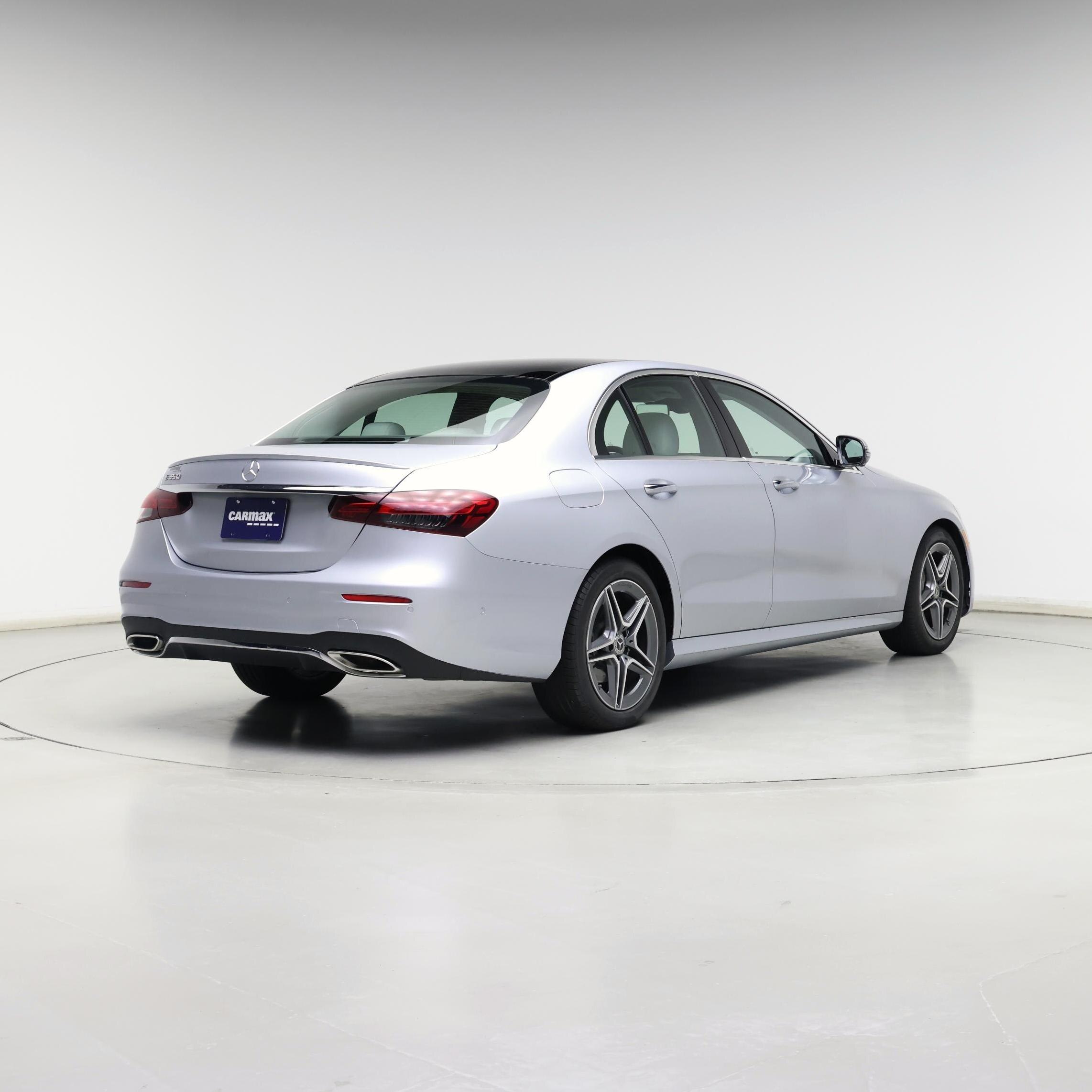Thumbnail: 2022 Mercedes-Benz E-Class - 8