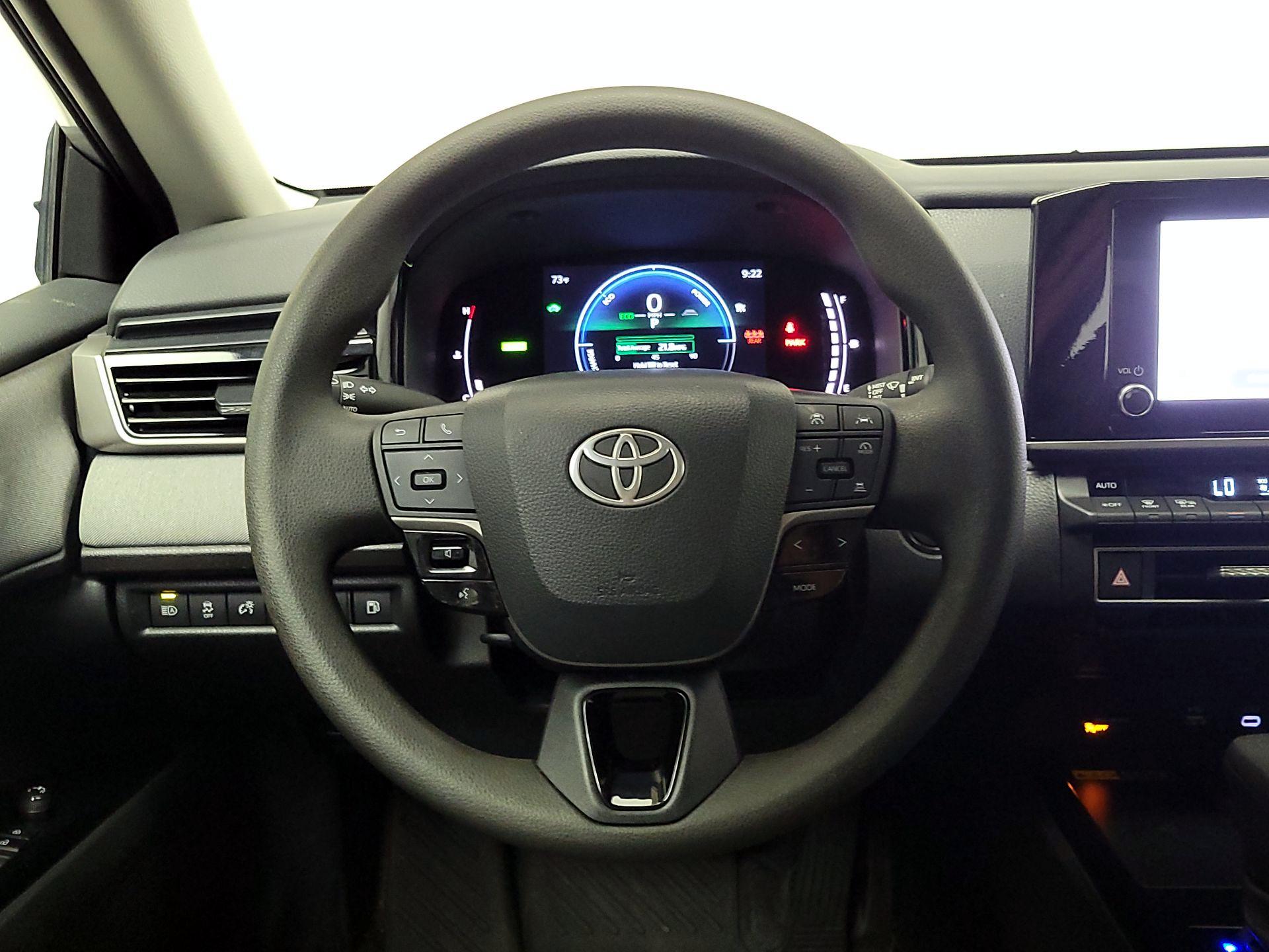 Thumbnail: 2025 Toyota Camry - 10