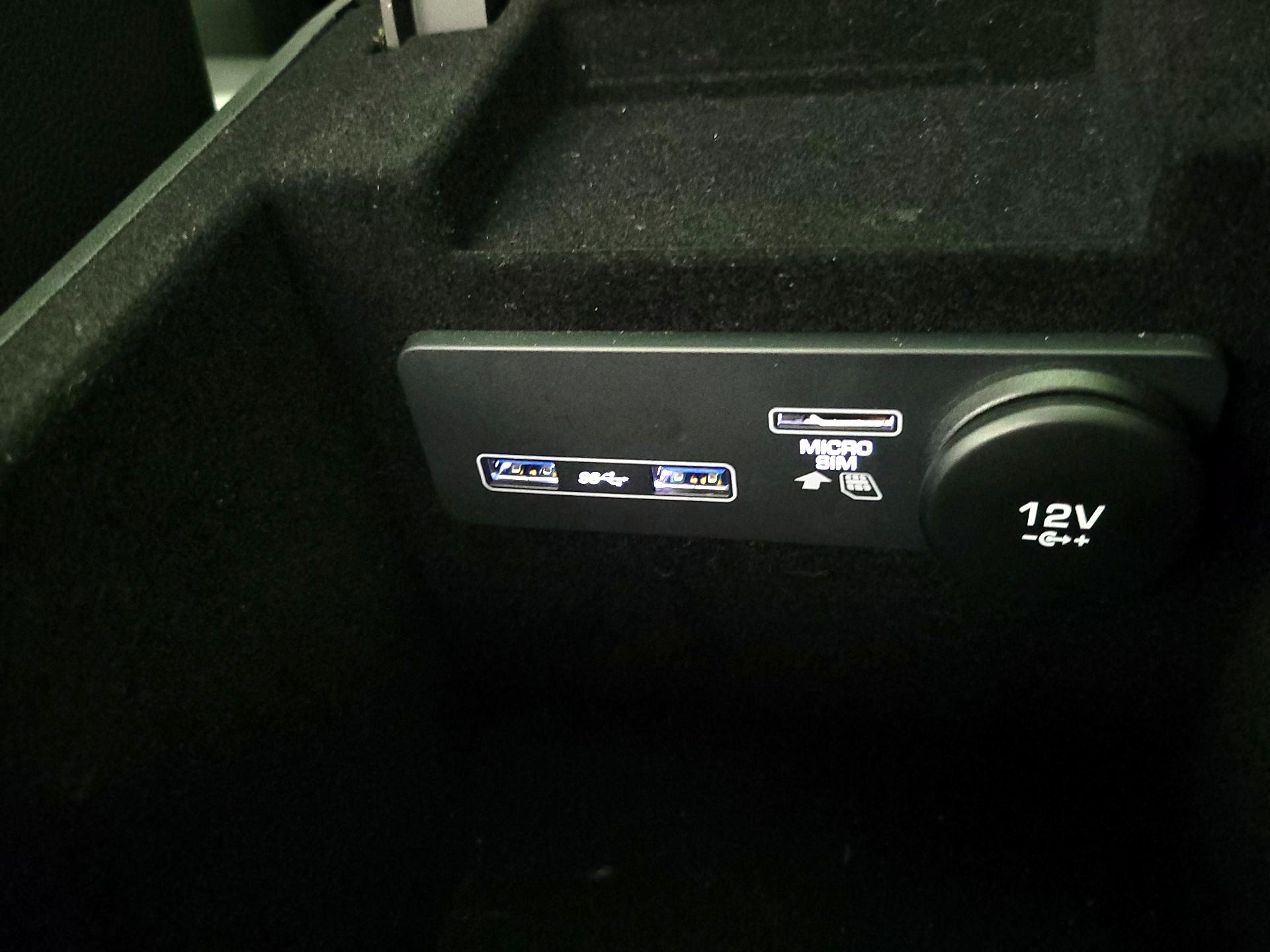 Thumbnail: 2020 Jaguar F-Pace - 19