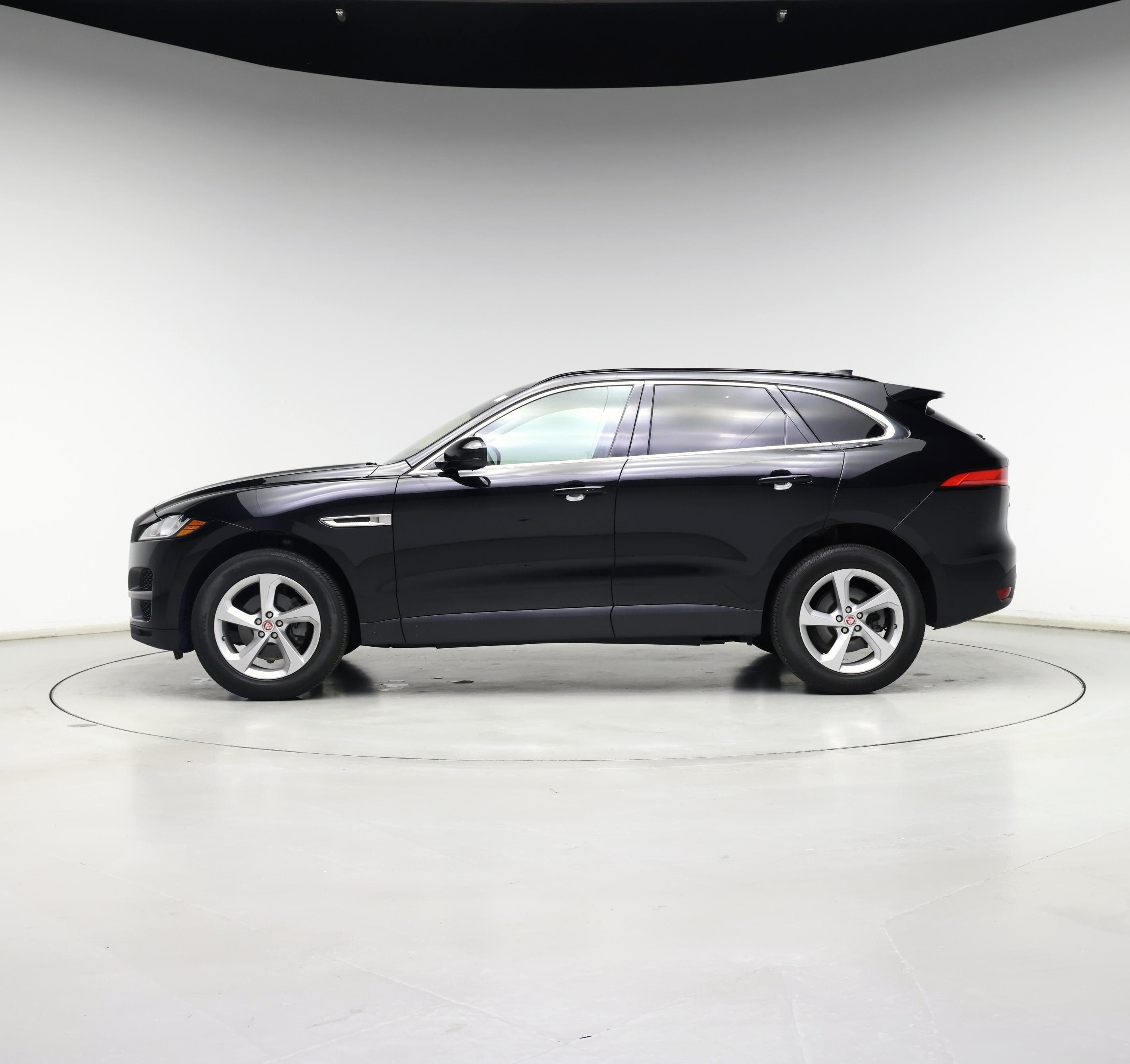 Thumbnail: 2020 Jaguar F-Pace - 3