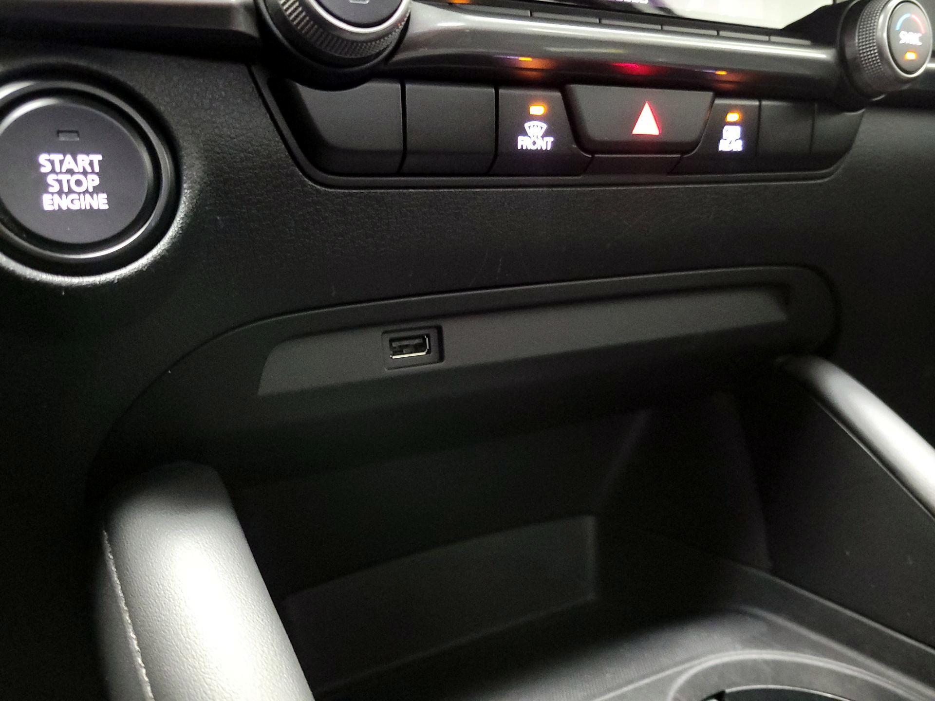 Thumbnail: 2021 Mazda Mazda3 - 18