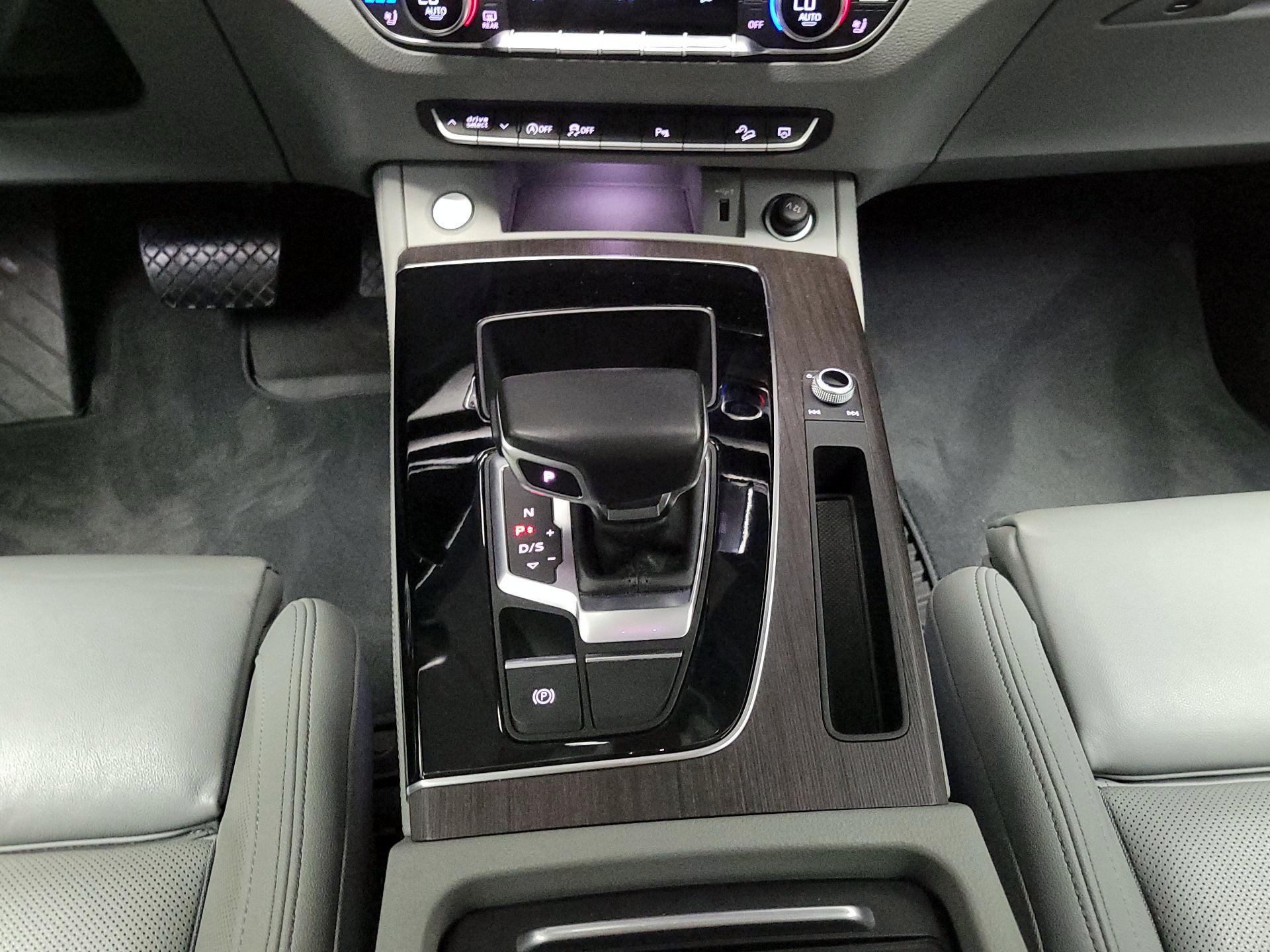 Thumbnail: 2021 Audi Q5 - 18