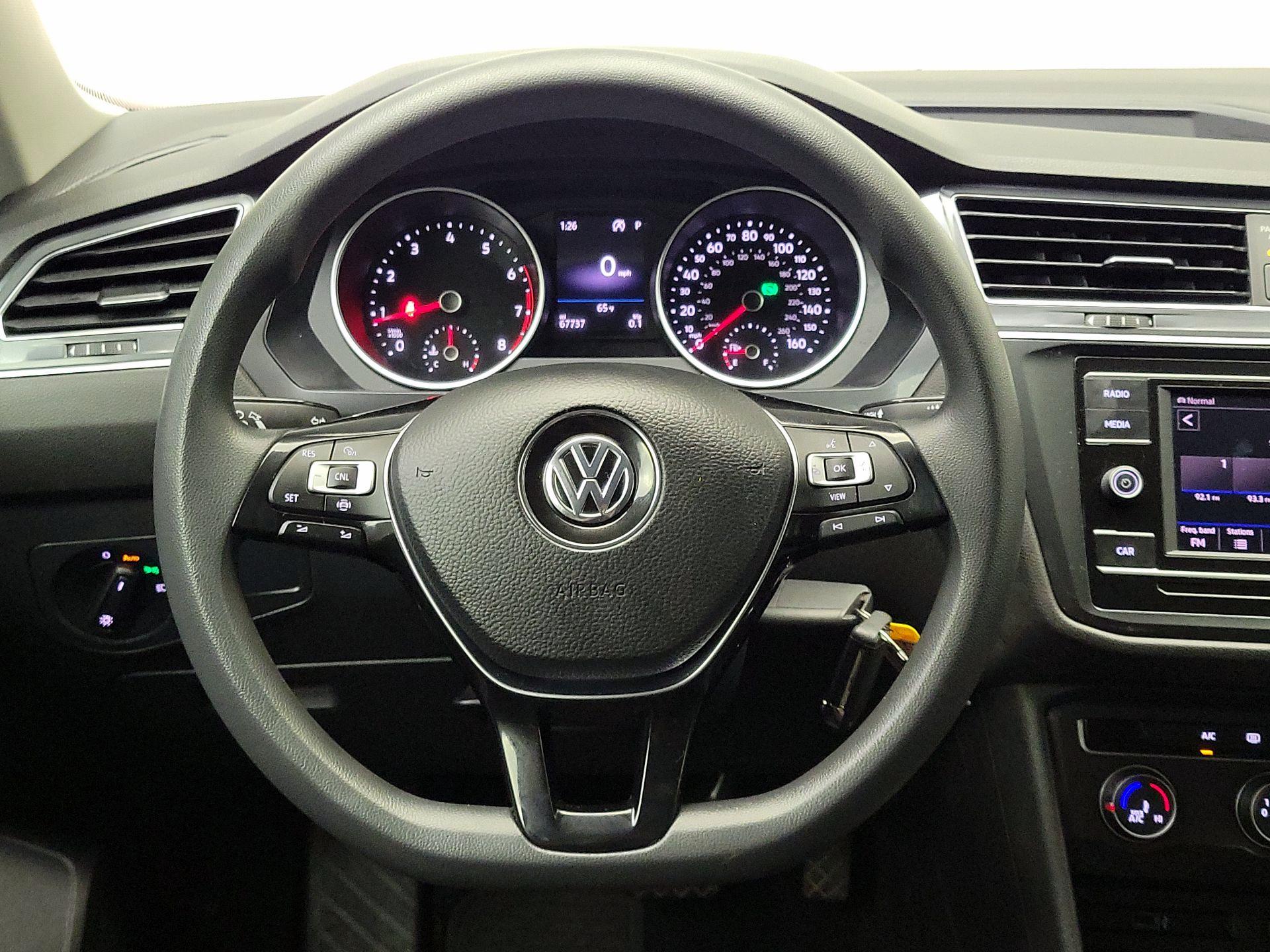 Thumbnail: 2019 Volkswagen Tiguan - 10