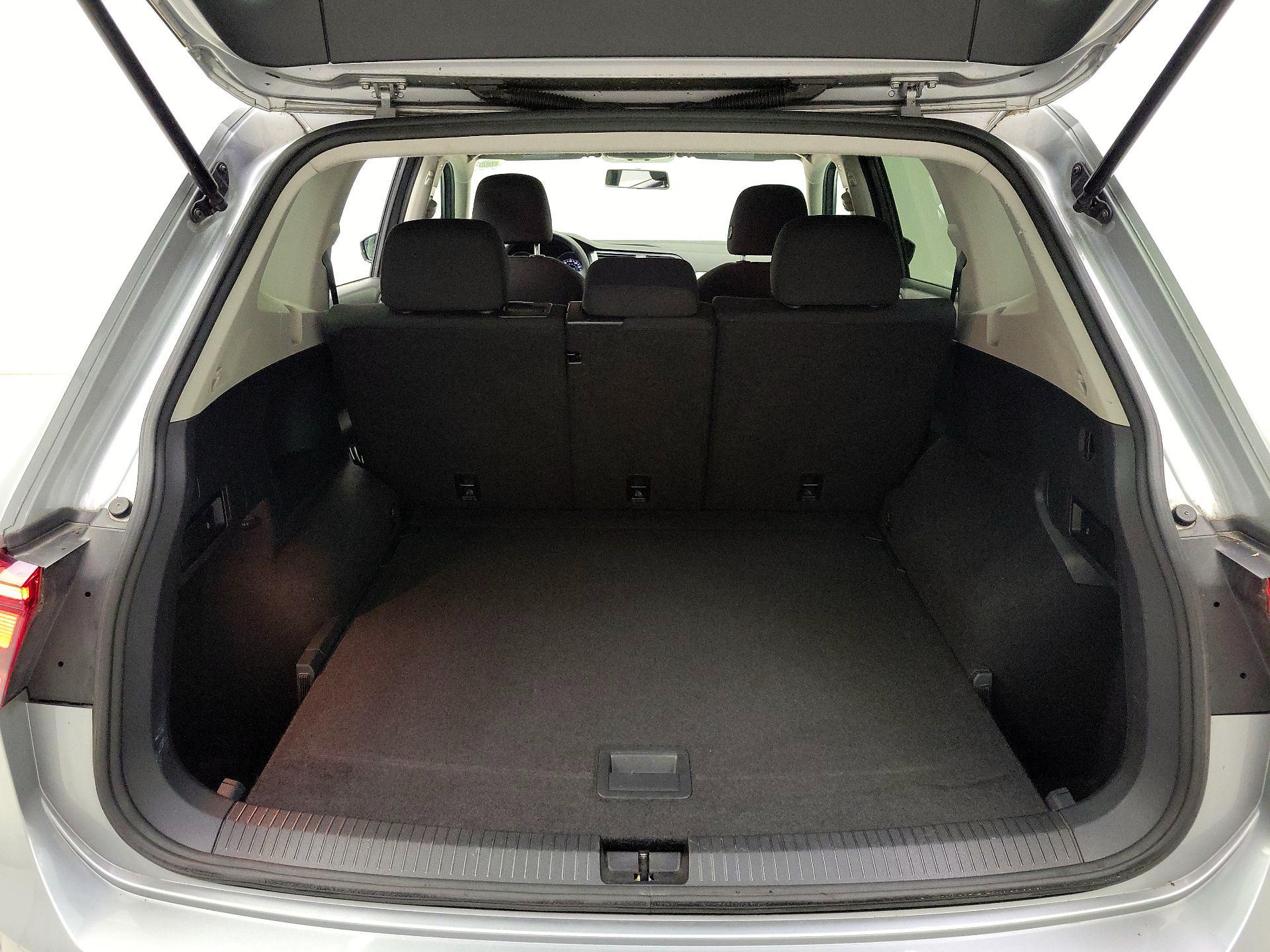 Thumbnail: 2019 Volkswagen Tiguan - 20