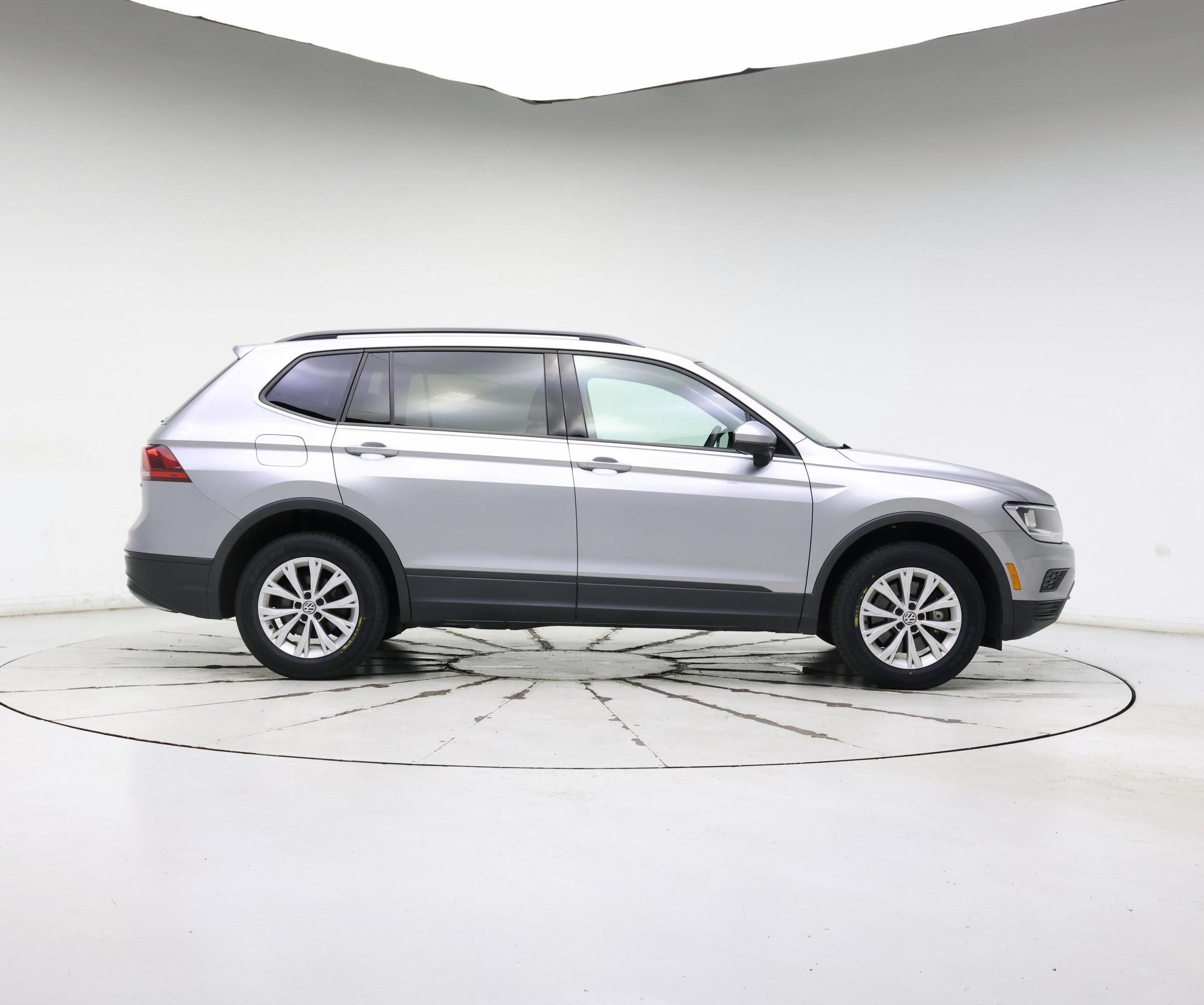 Thumbnail: 2019 Volkswagen Tiguan - 7