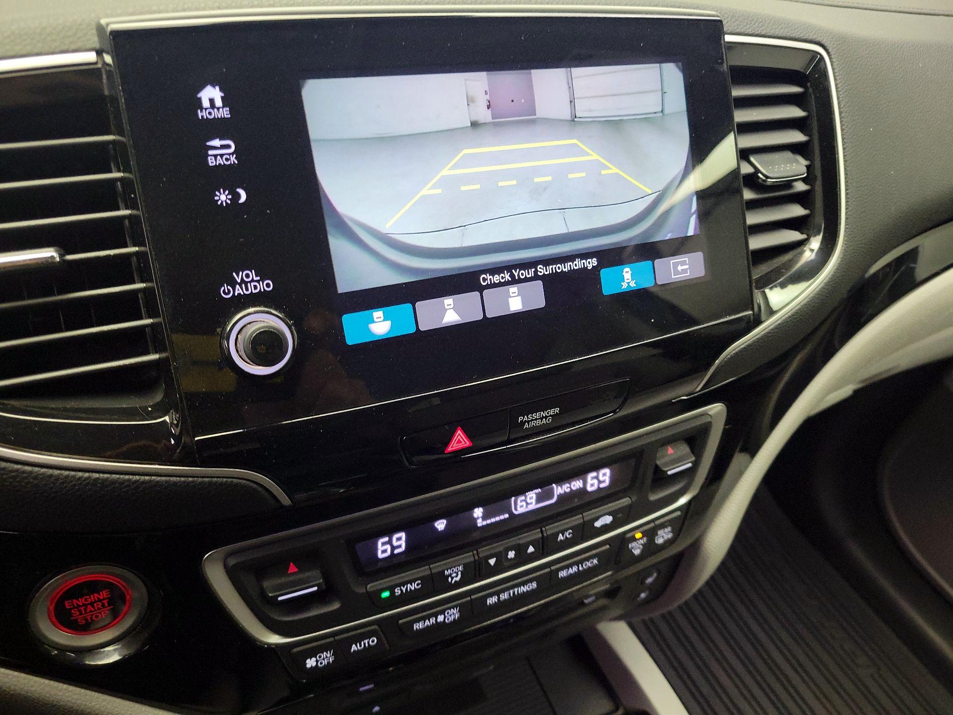 Thumbnail: 2019 Honda Pilot - 14