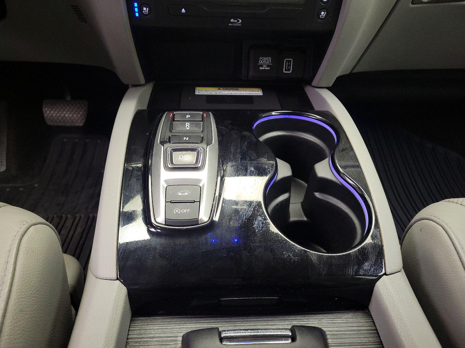 Thumbnail: 2019 Honda Pilot - 17