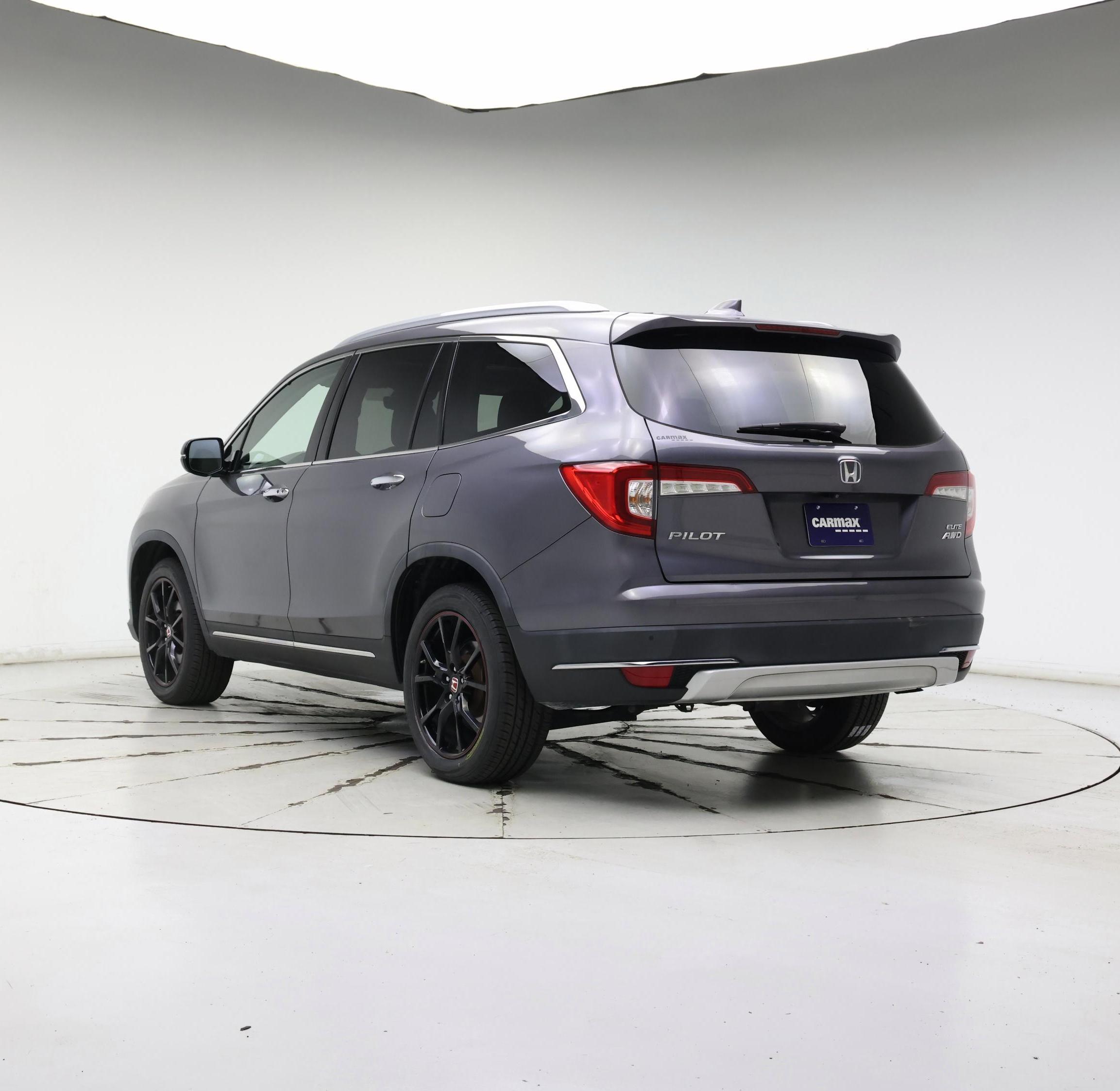 Thumbnail: 2019 Honda Pilot - 2
