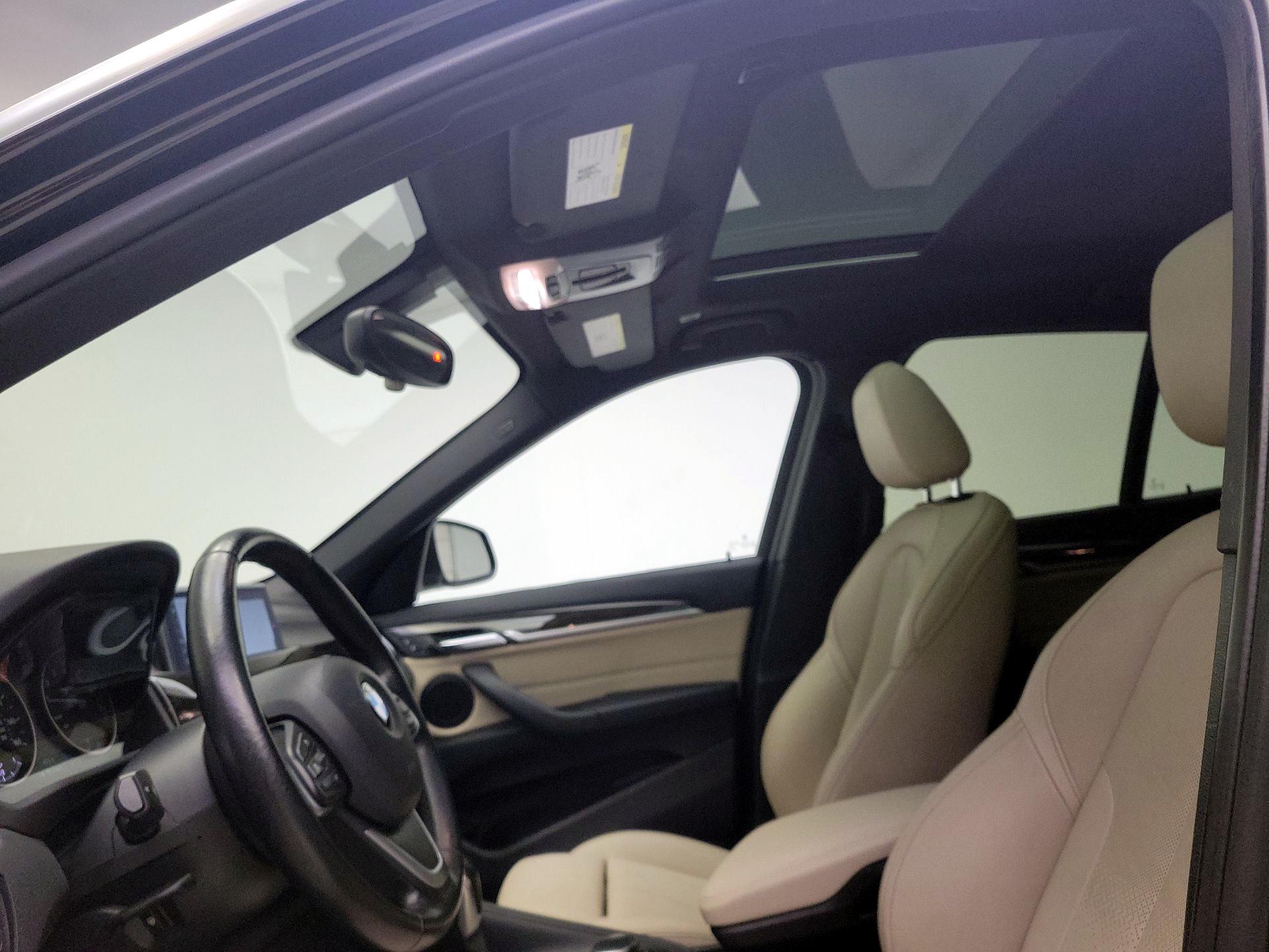 Thumbnail: 2018 BMW X1 - 20